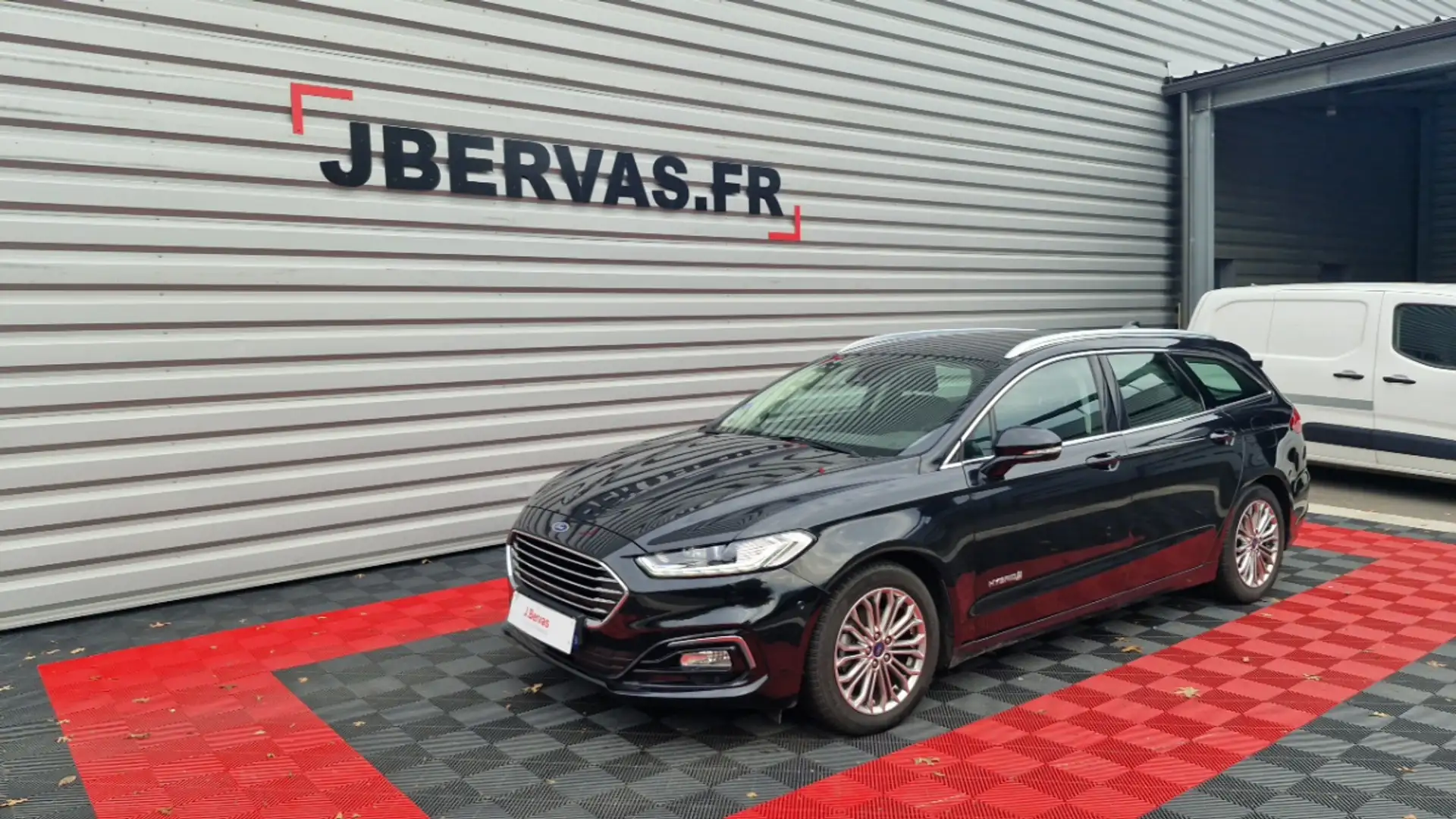 Ford Mondeo SW 2.0 HYBRID 187 ch auto Titanium Noir - 1