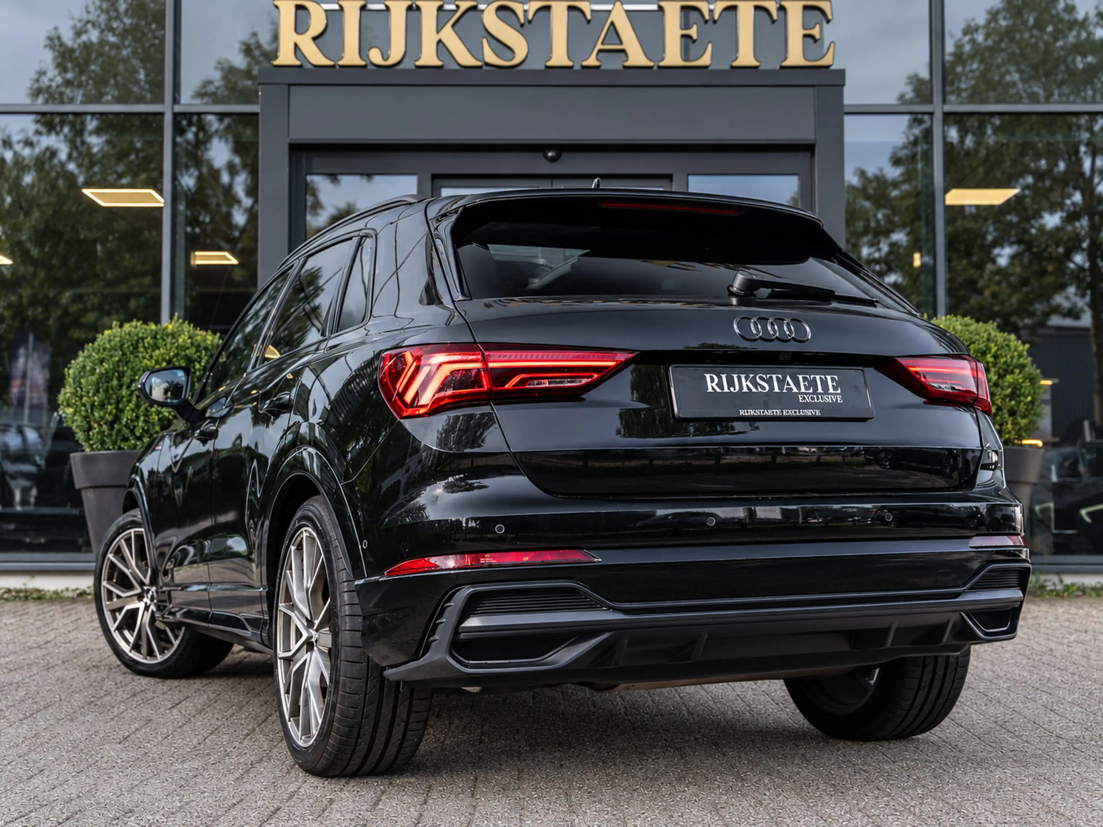 Audi Q3 35 TFSI|PANO|B&O|ACC|19'|APP|LED|360|ALCANTARA|SFE — photo 9