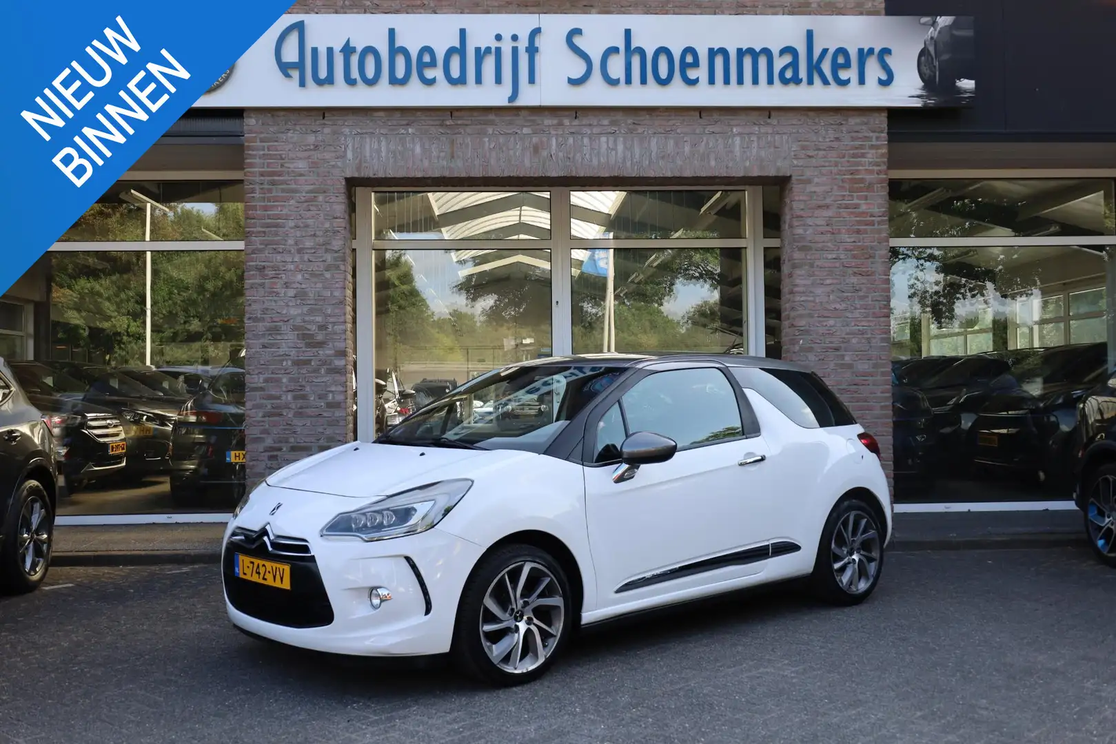 DS Automobiles DS 3 1.2 PureTech Business TREKHAAK-AFN PDC CLIMA NAVI Wit - 1