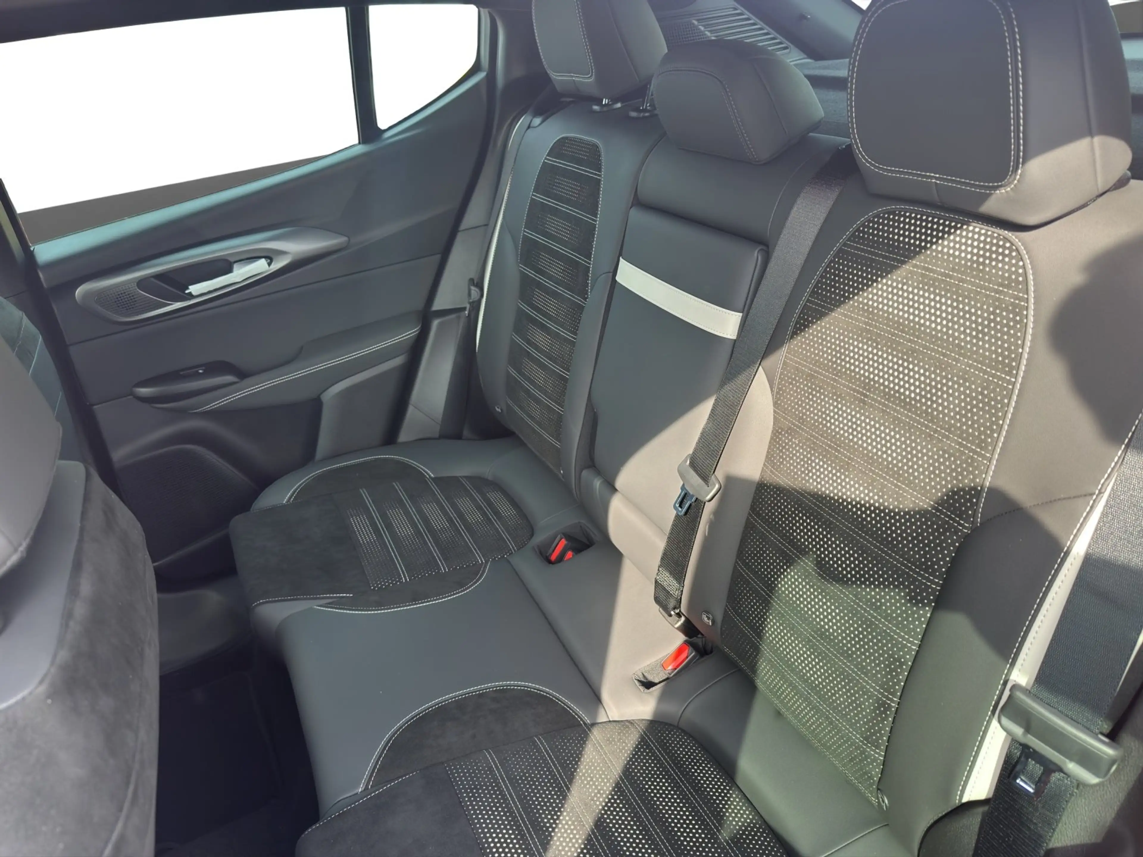 Alfa Romeo Tonale Ibrida Sport Speciale Kam.+KeyLess+SHZ+PDC — photo 12