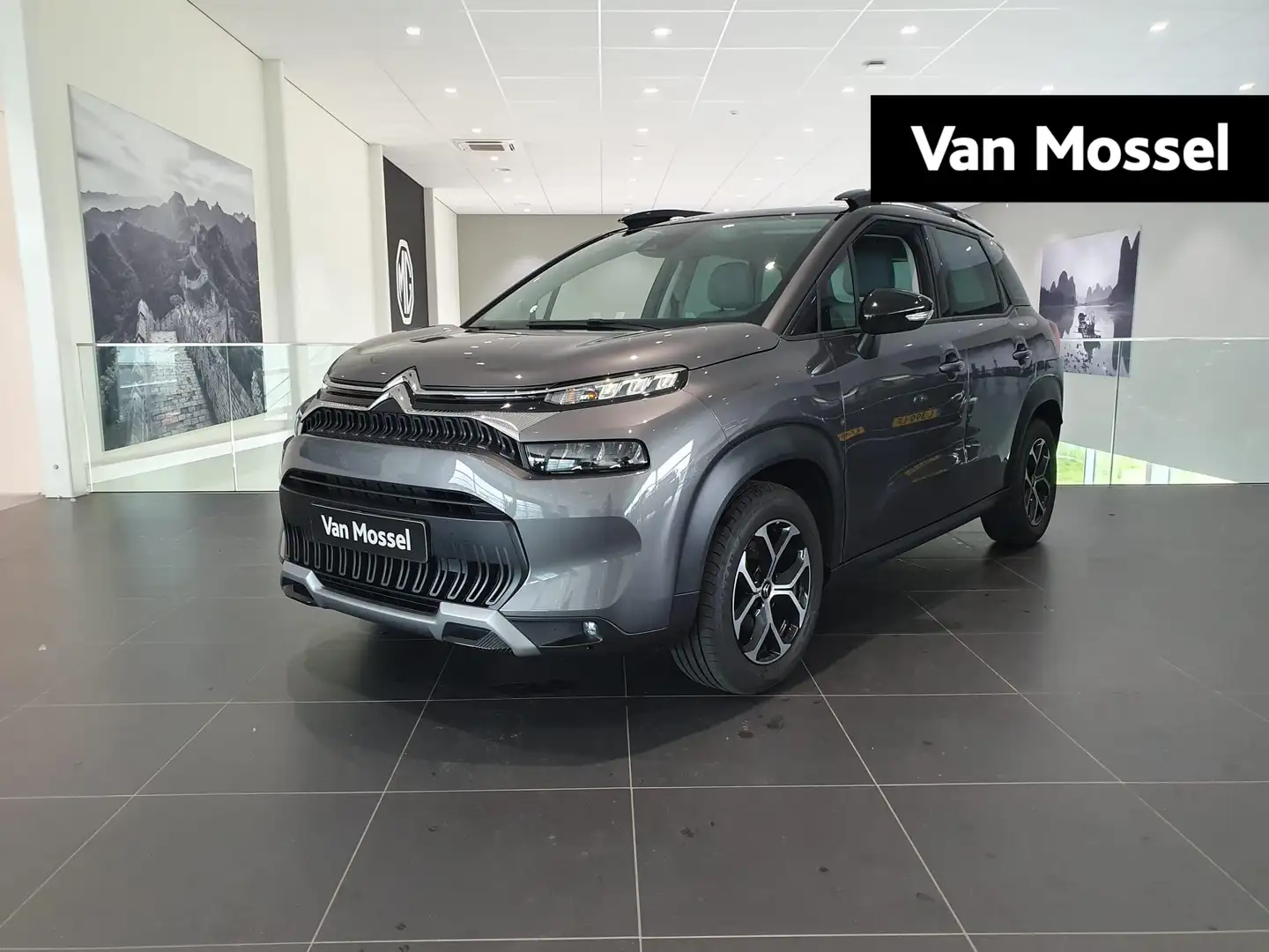 Citroen C3 Aircross 1.2 PureTech Shine | Achteruitrijcamera | Keyless Grijs - 1