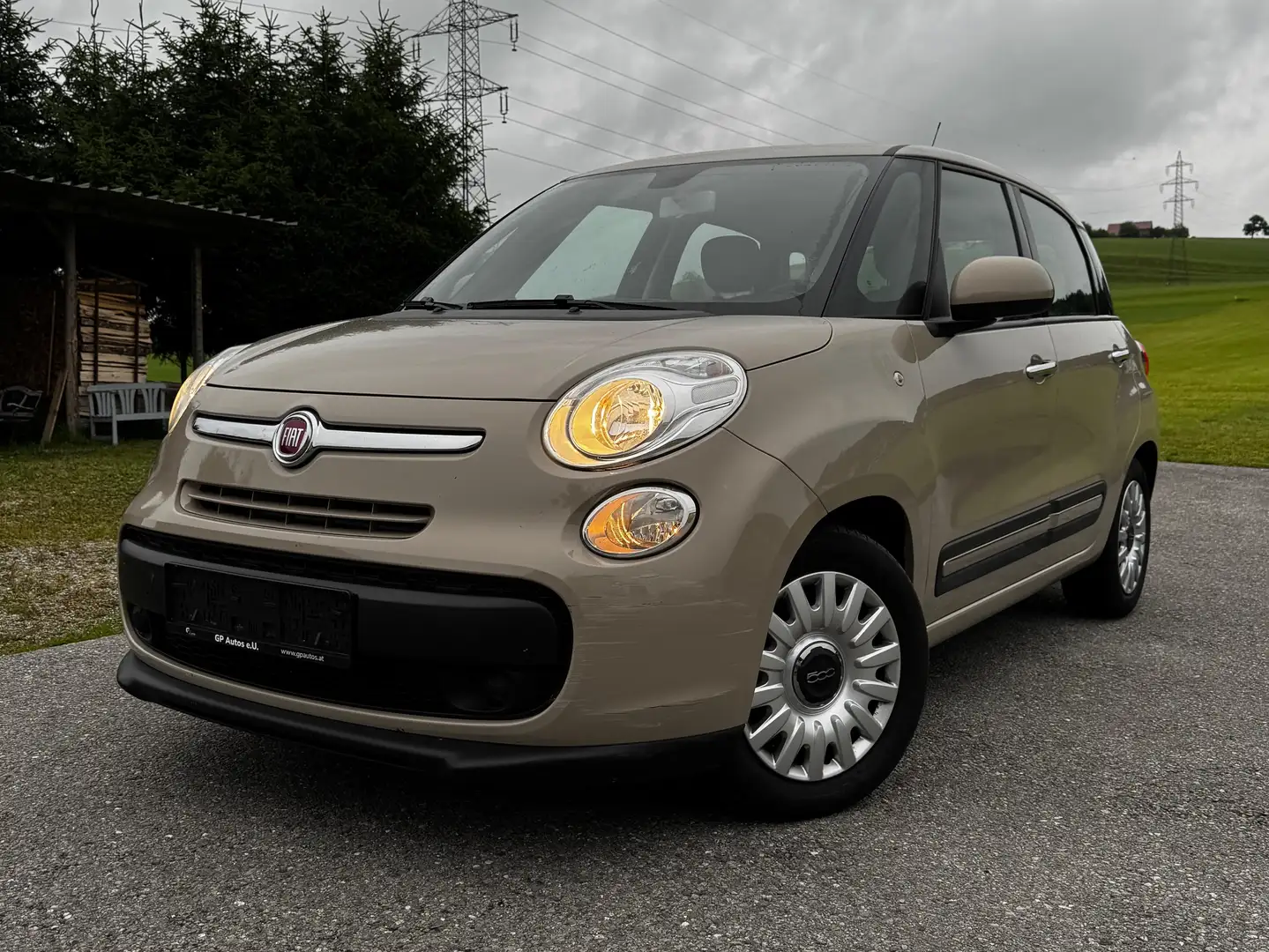 Fiat 500L 1,4 - Alle Service bei FIAT, Pickerl 06/26 NEU. Beige - 1