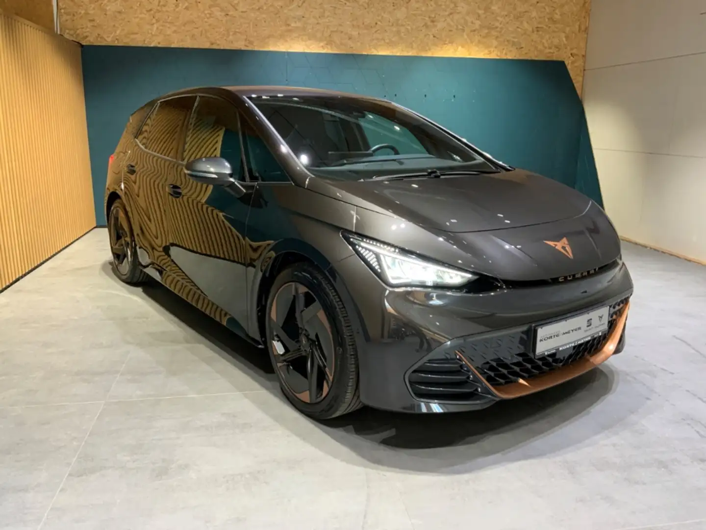 CUPRA Born 170kW (231PS) +BEATS+TechXL Plus+Pilot M+ Grau - 2