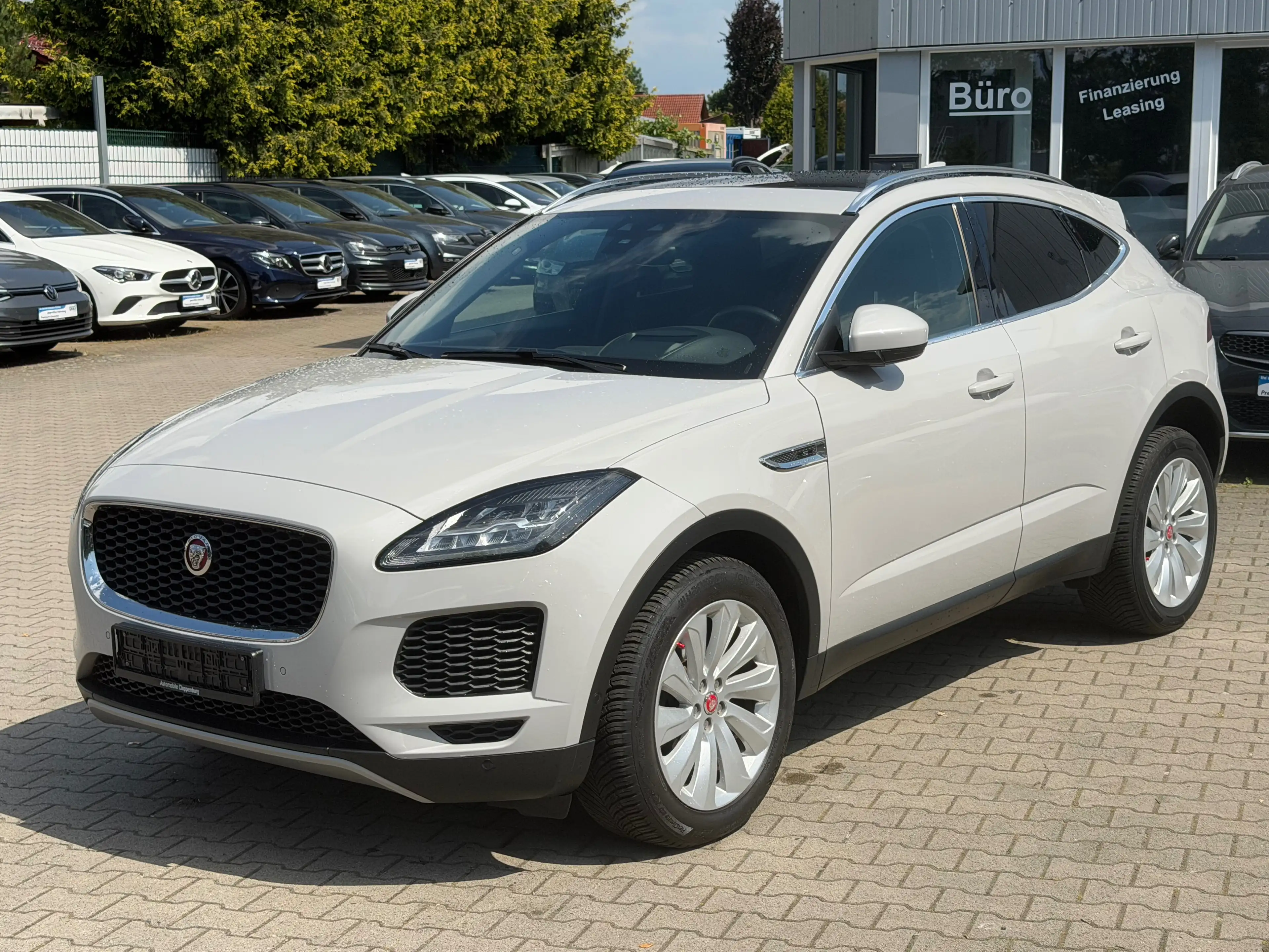 Jaguar E-Pace D180s AWD Automatik *Panorama*Rückfahrkamera*