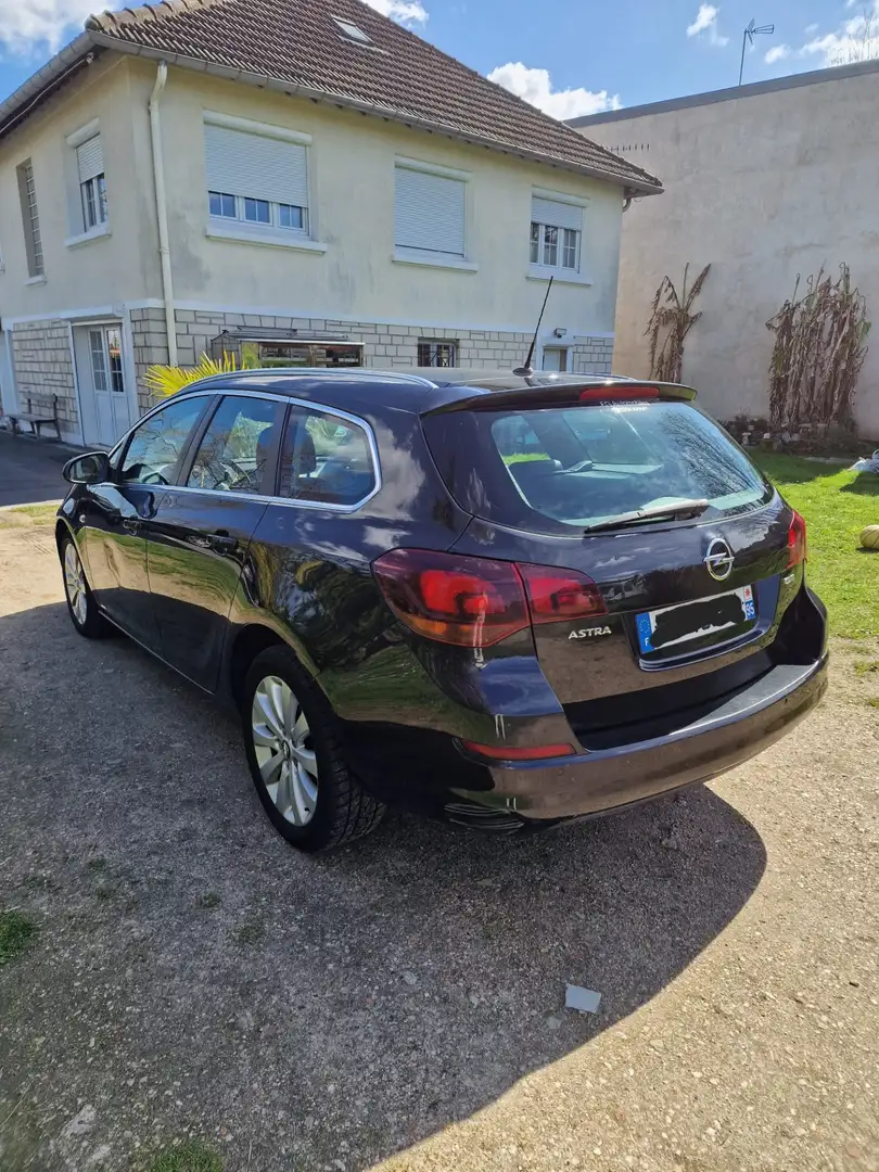 Opel Astra Sports Tourer 1.7 CDTI 110 ch FAP Cosmo - 2
