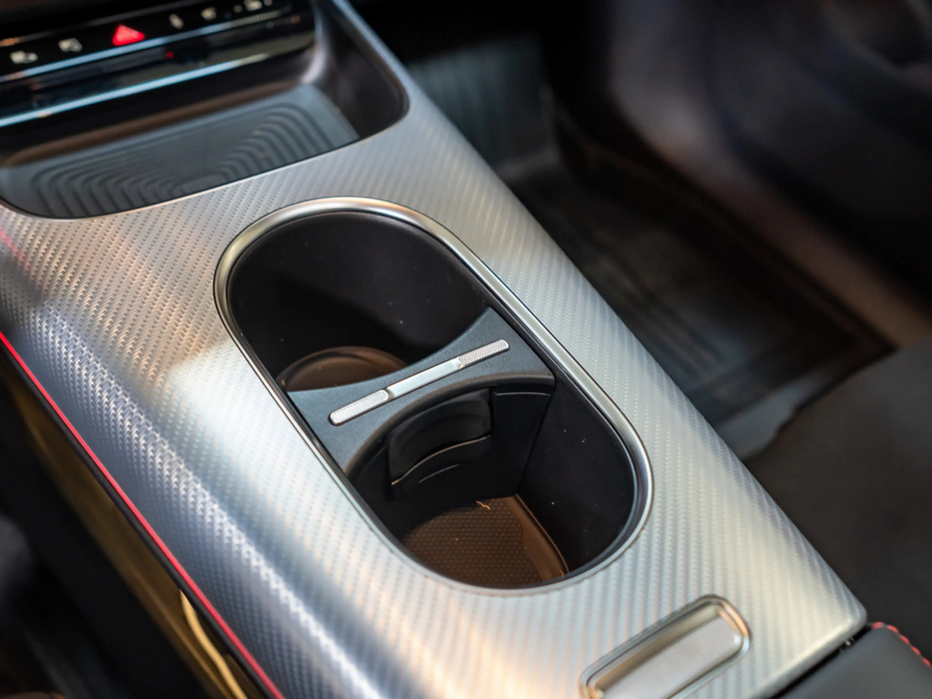 Mercedes-Benz GLB 250 + mit EQ AMG Line NIGHT ACC PANO LED — photo 15