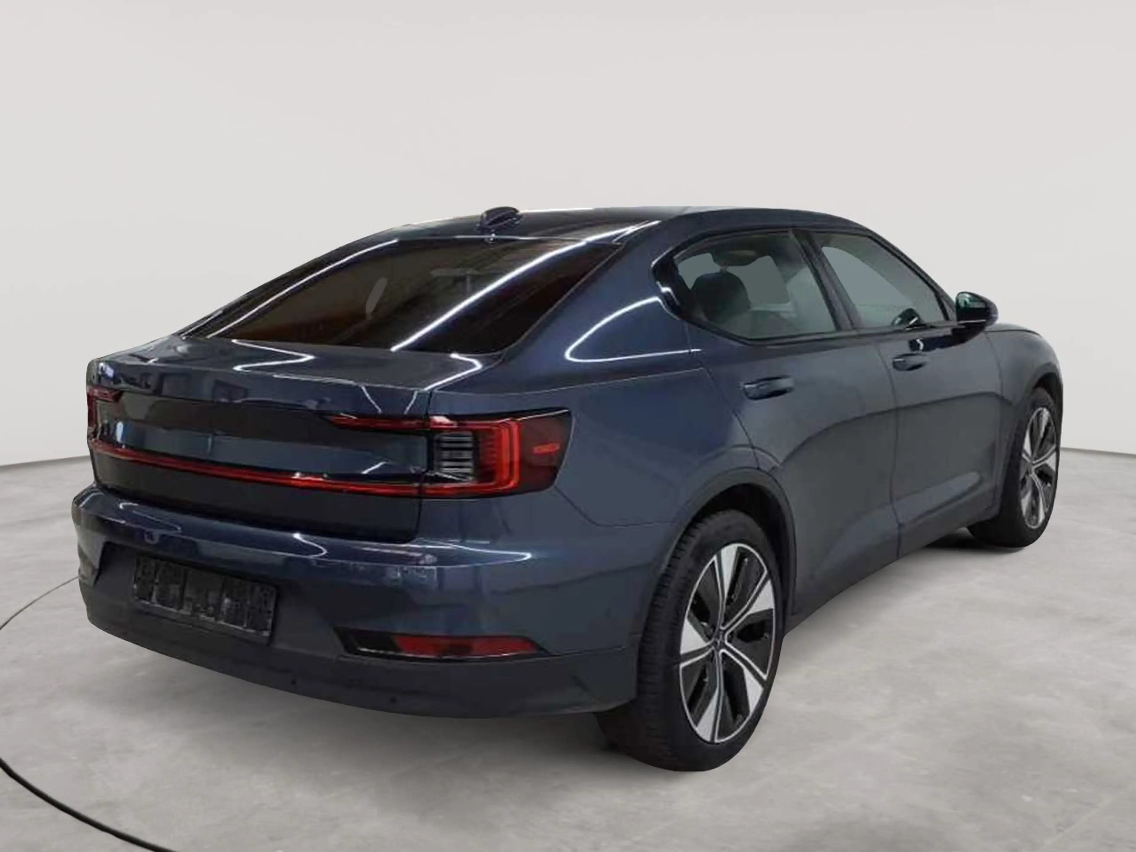 Polestar 2 Polestar 2 Single Motor 82kWh Plus Pilot — photo 4