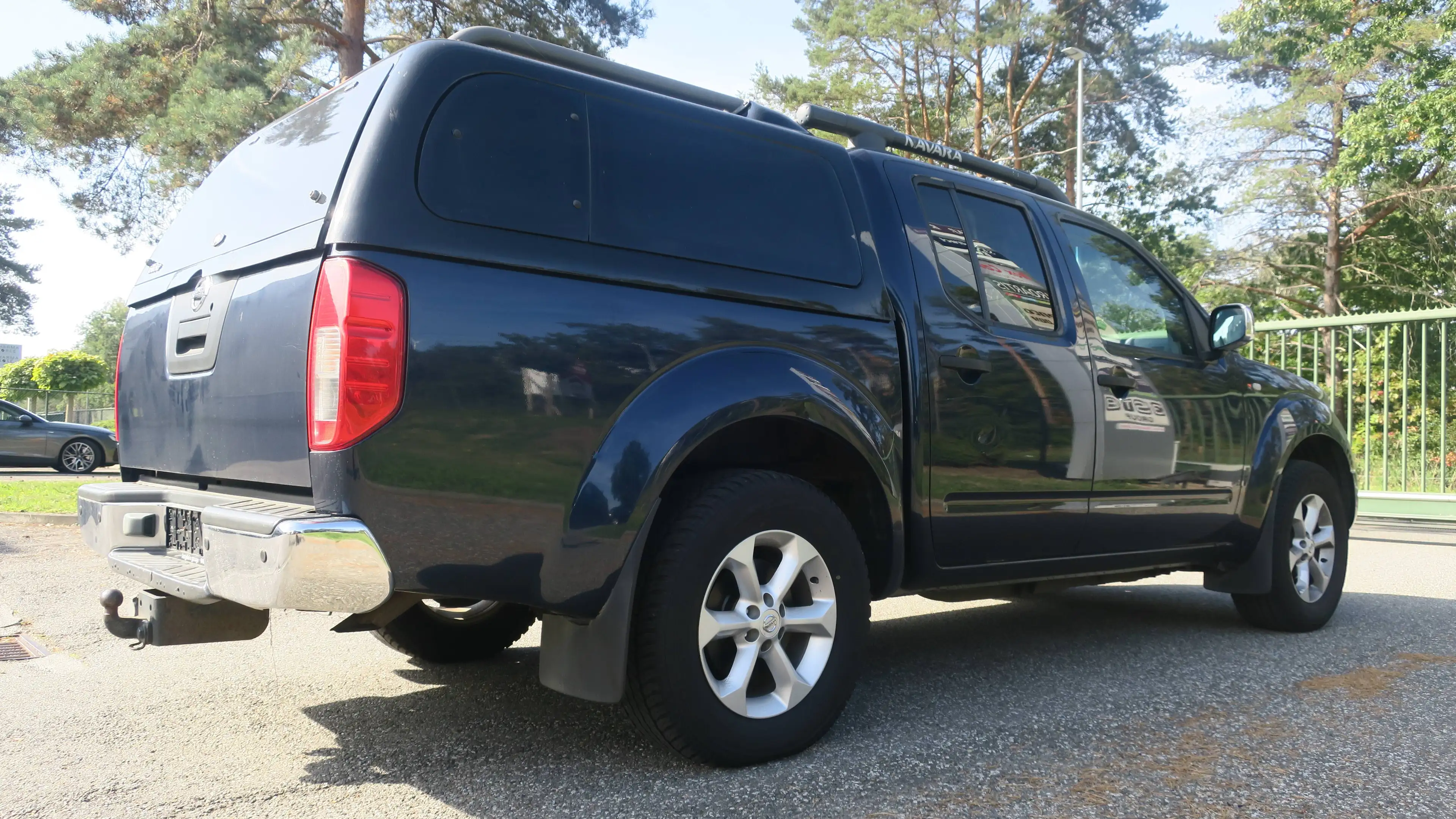 Nissan Navara 2.5 dCi 4x4 Executive IT Alpha Top G — photo 4