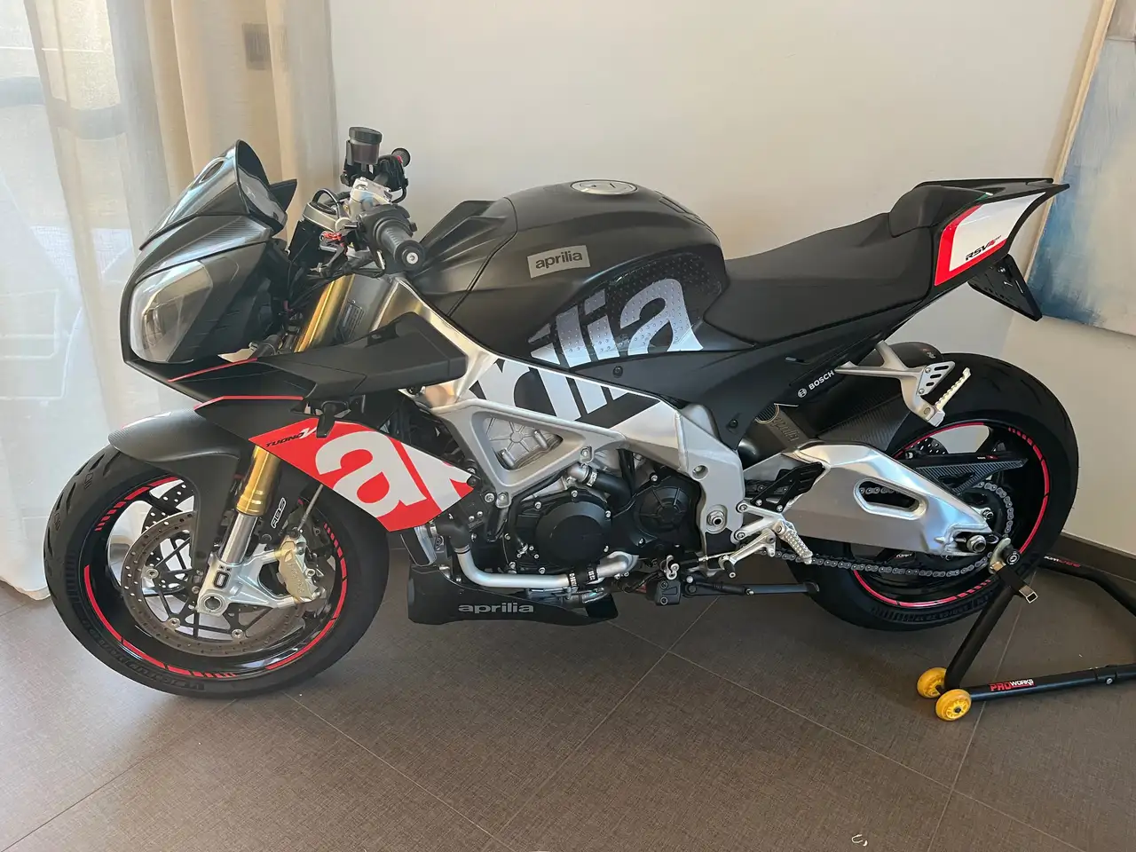 Aprilia Tuono