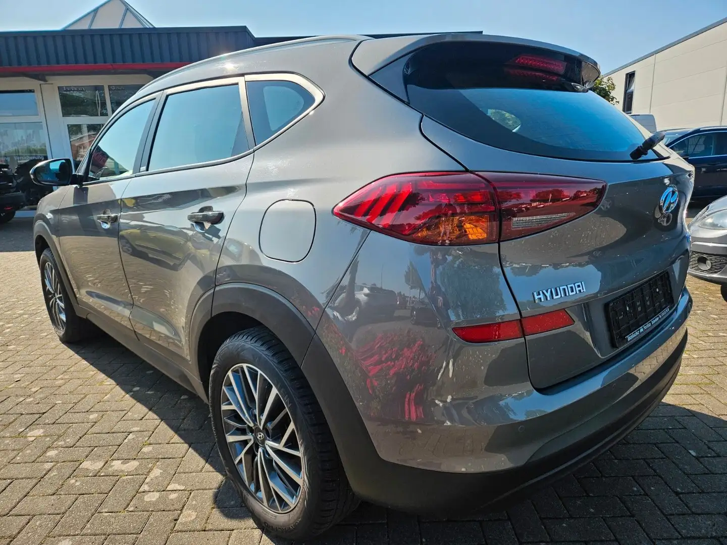Hyundai TUCSON Advantage 2WD KAM SHZ NAV TEMP DAB Grigio - 2