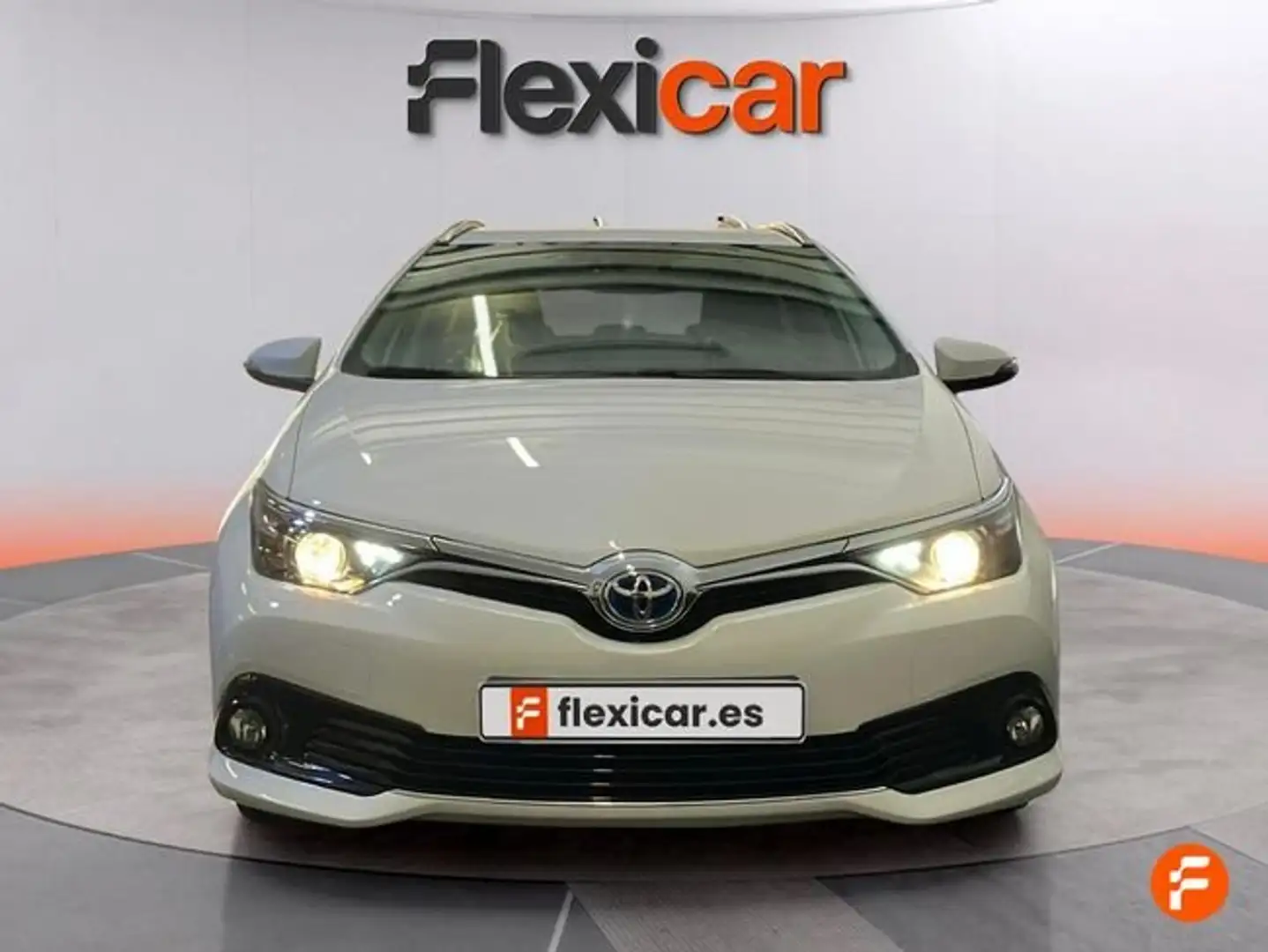 Toyota Auris 1.8+140H+Active+%28Bus.+P.%29+Touring+Sports Blanco - 1