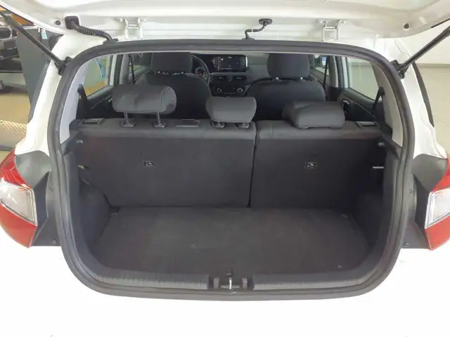 Hyundai I10 view 8
