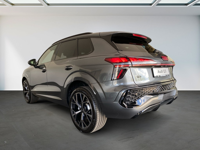 Audi Q3 SUV e-hybrid 200 kW S line AHK+RFK+ACC+MATRIX+P... — photo 14