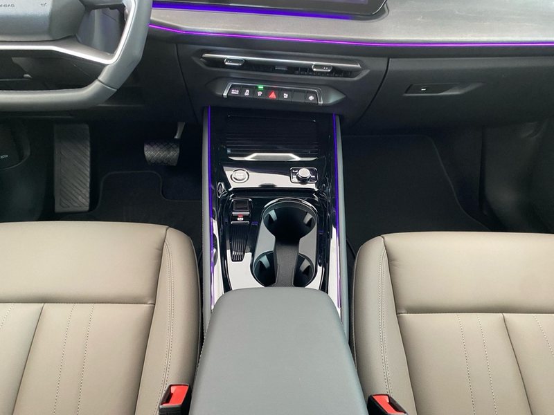 Audi Q3 SUV e-hybrid 200 kW S line AHK+RFK+ACC+MATRIX+P... — photo 11