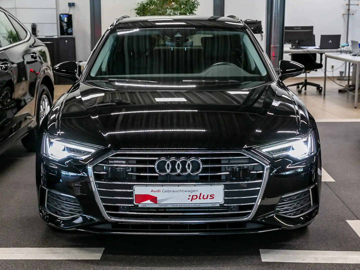 Audi A6 Avant 50 TFSIe quattro design Navi Matrix AHK Negro - 2