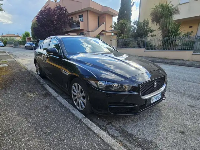 Jaguar XE