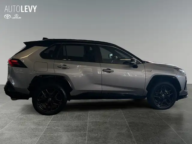 Toyota RAV4 view 7