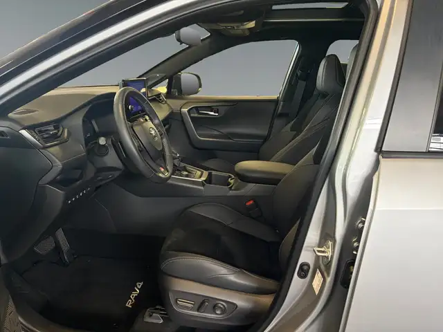 Toyota RAV4 view 10