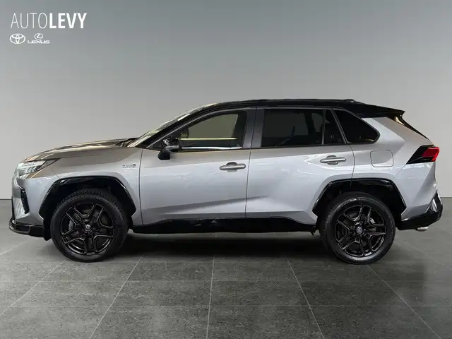 Toyota RAV4 view 3