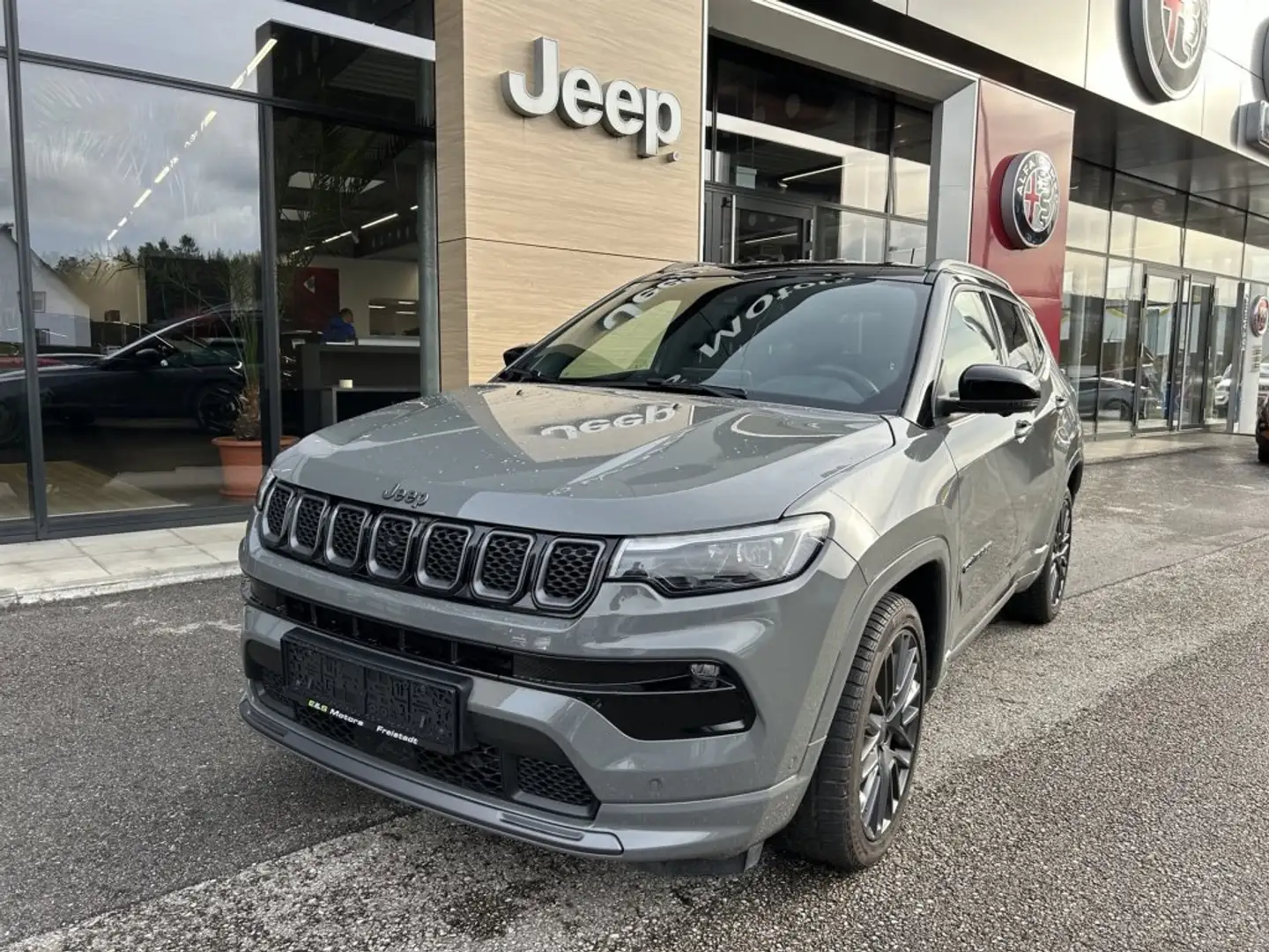 Jeep Compass Jeep Compass My21 1.3 T4 FWD 6DDCT S Grau - 1