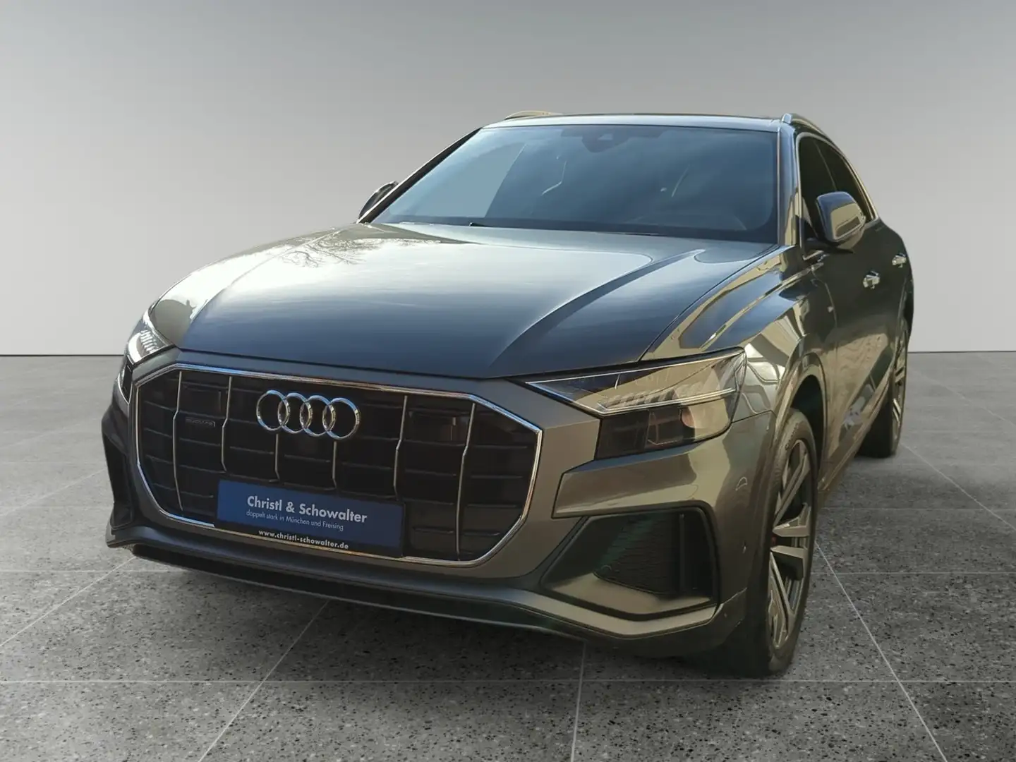 Audi Q8 50 TDI tiptr. S line AHK 360 MATRIX LUFTFED Grau - 2