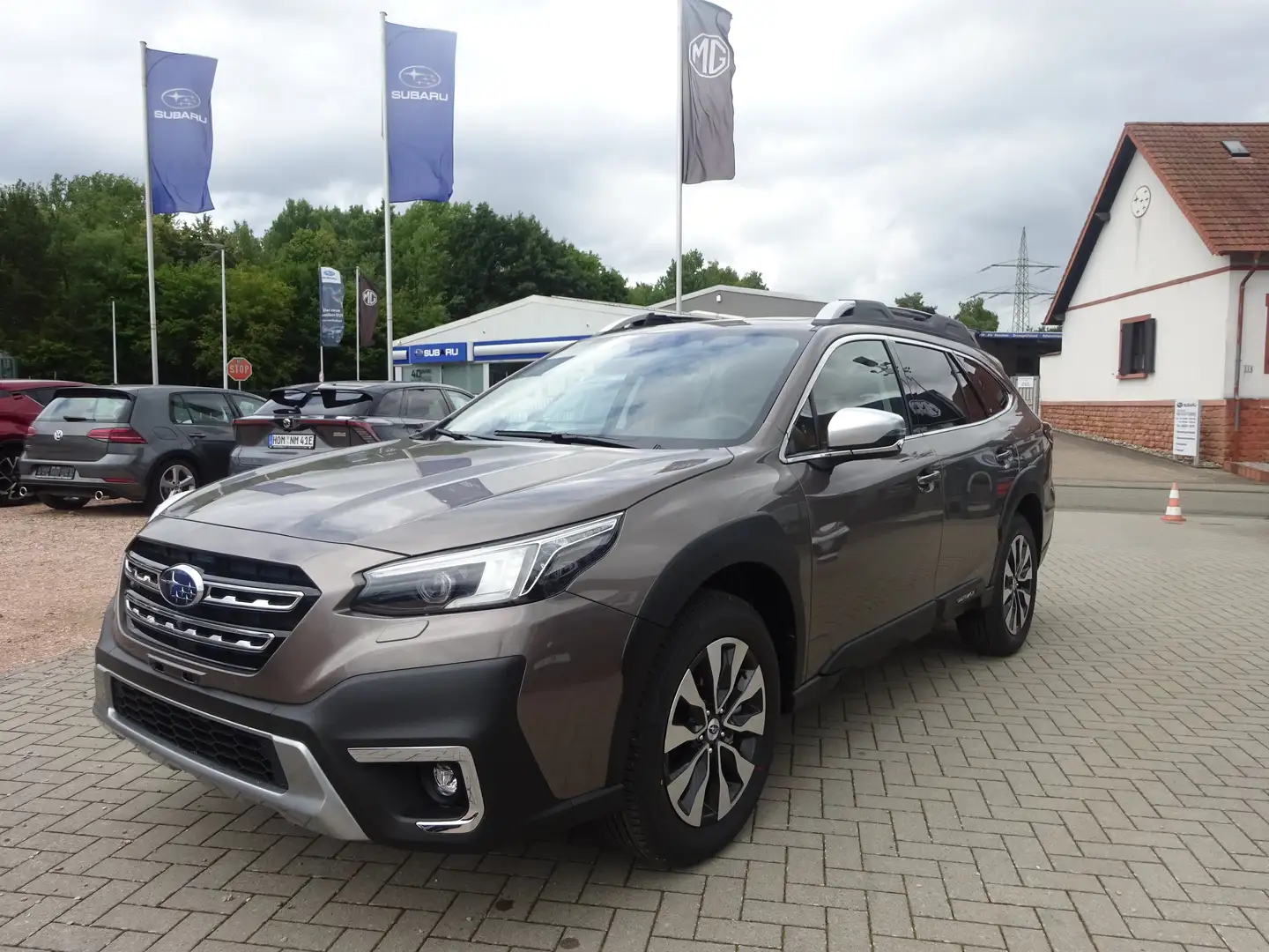 Subaru OUTBACK 2.5i Platinum 2025 Modell Brąz - 1