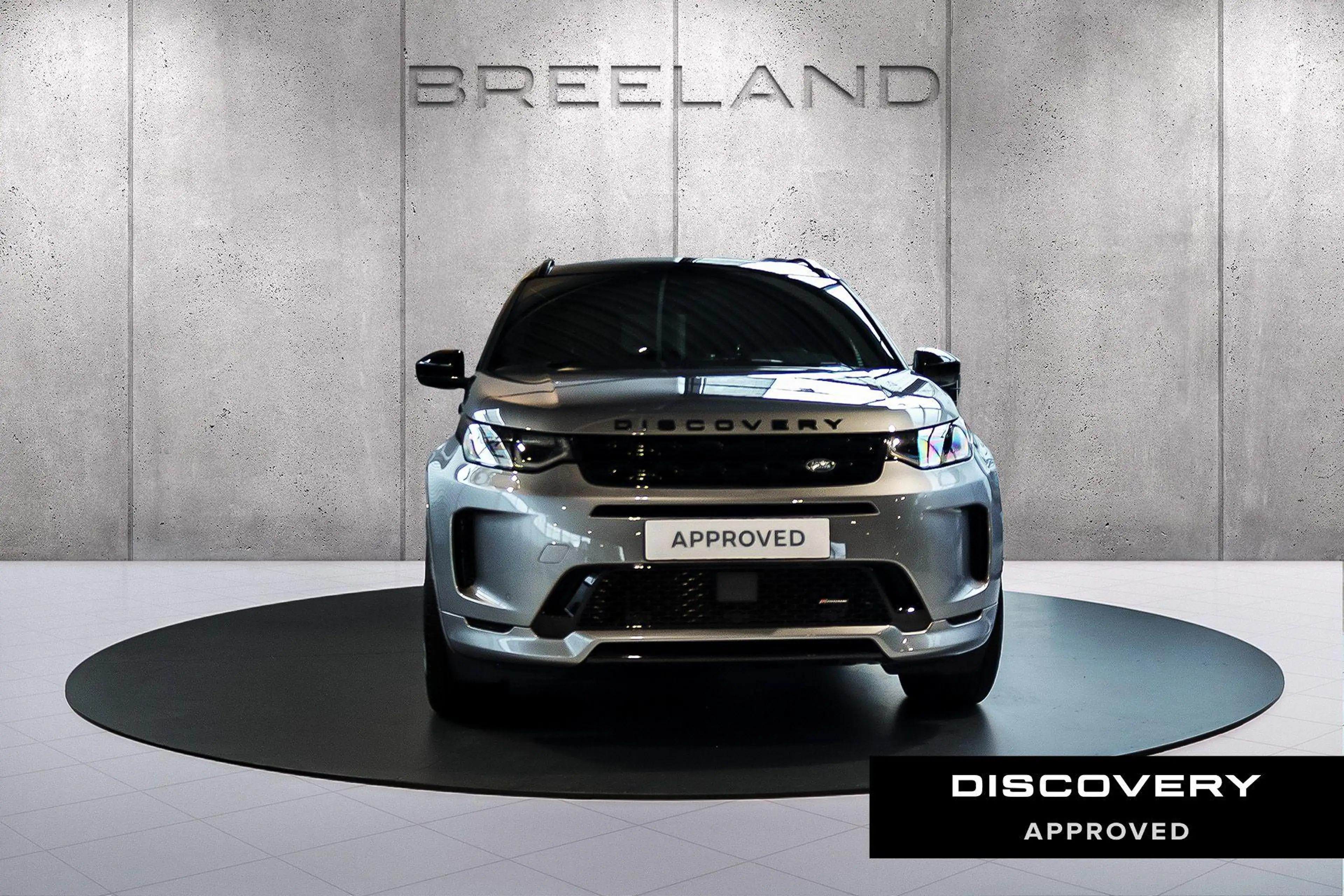 Land Rover Discovery Sport P300e R-DYNAMIC SE — photo 8
