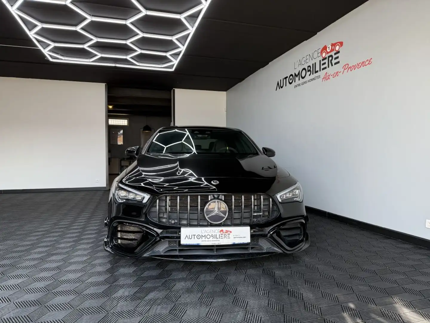 Mercedes-Benz CLA 45 AMG Classe 45 S AMG 4-Matic%2B 421 CV PACK AERO Schwarz - 2