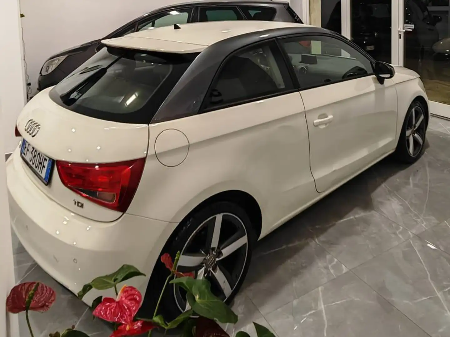 Audi A1 A1 I 2010 3p 1.6 tdi Ambition 105cv Alb - 2