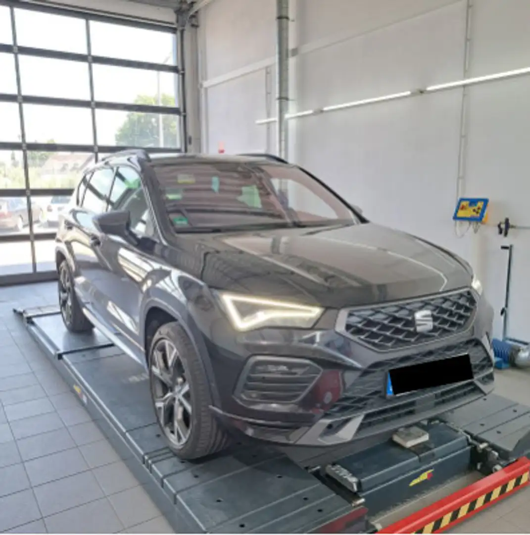 SEAT Ateca 2.0 TSI DSG 4Drive FR AHK Zwart - 1