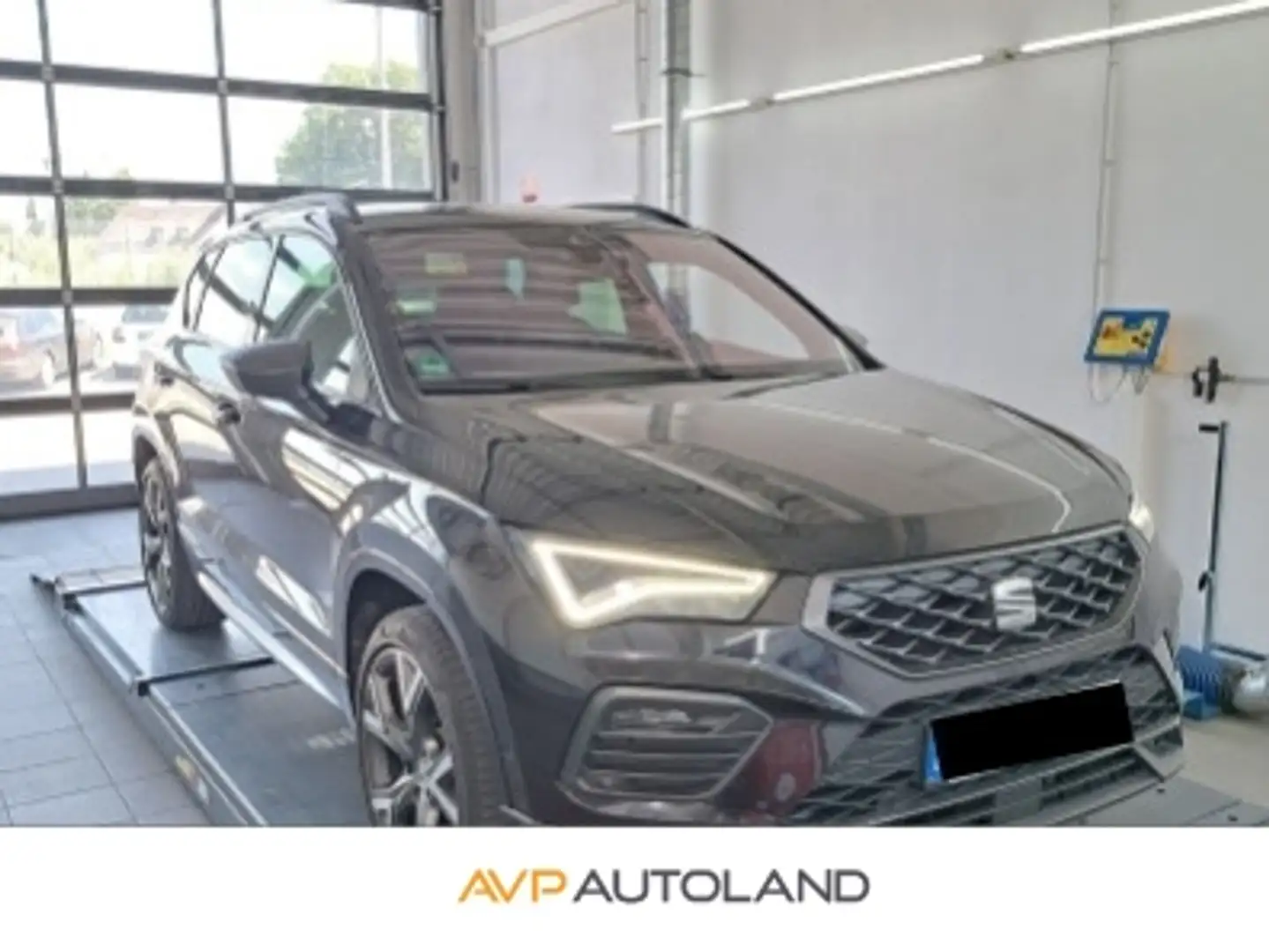 SEAT Ateca 2.0 TSI DSG 4Drive FR AHK Schwarz - 1