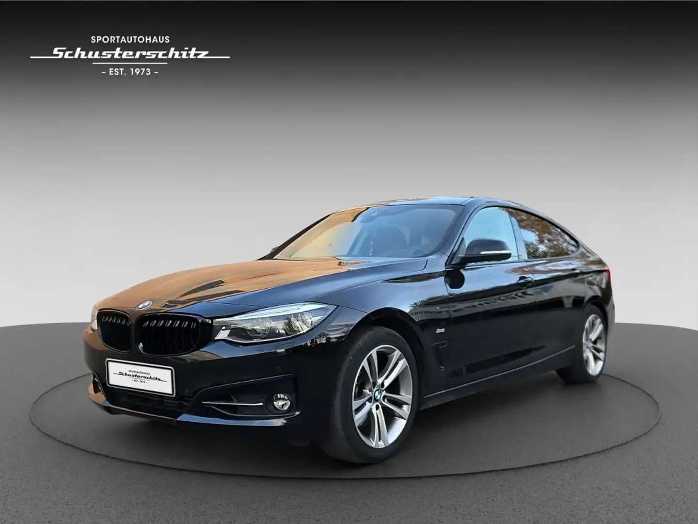 BMW 330 330d xDRIVE GT SPORT LINE NAVI INNOVATION AHK Zwart - 1