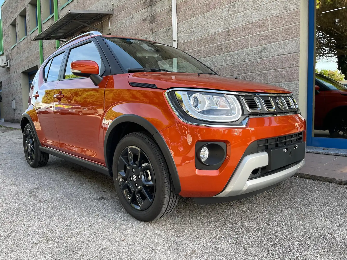 Suzuki Ignis 1.2 83CV HYBRID TOP NAVIGATORE NAVIGATORE RETROCAM Arancione - 1