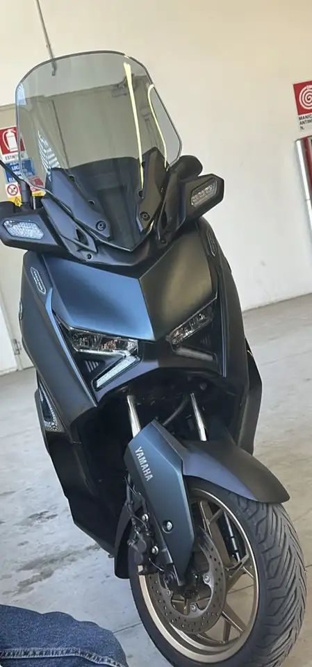 Yamaha X-Max 300