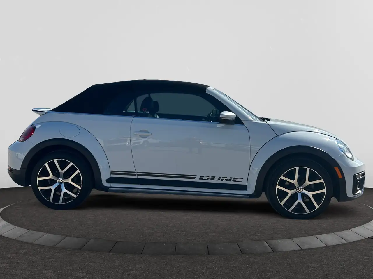 Volkswagen Beetle снимка Volkswagen Beetle