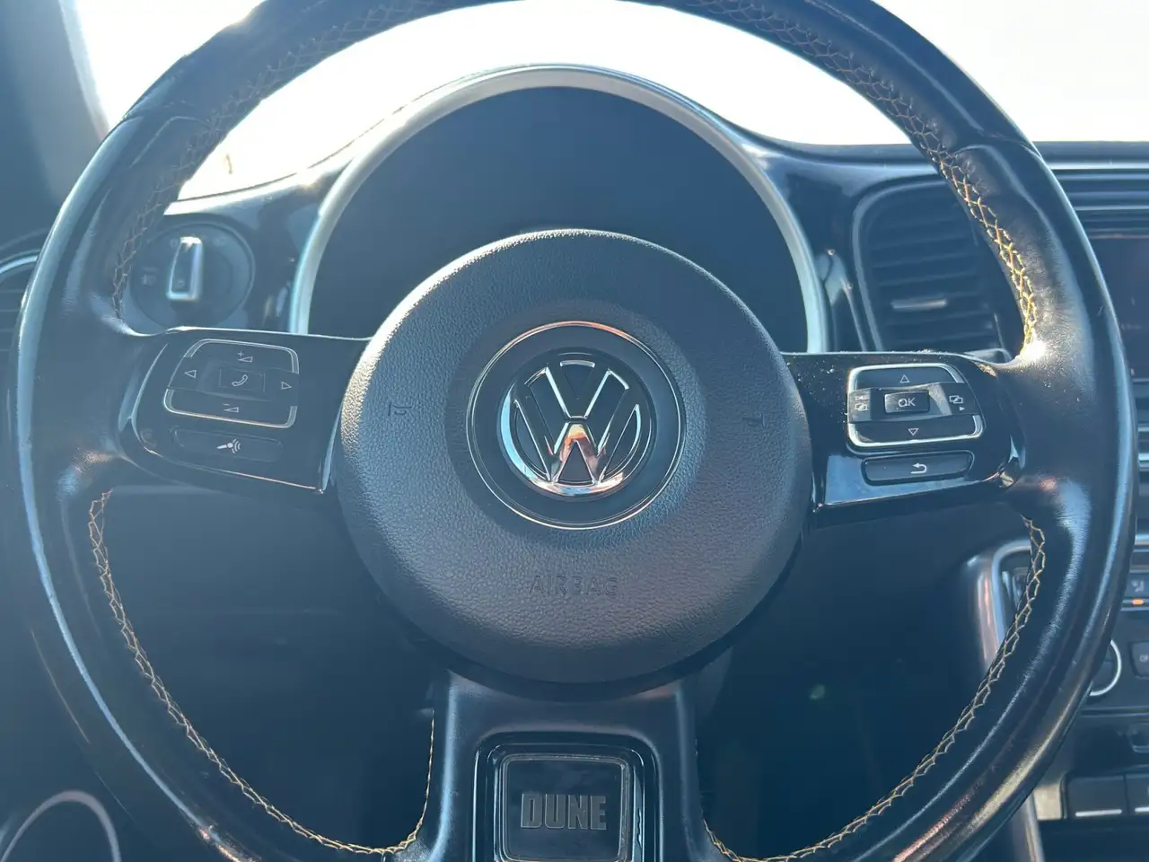 Volkswagen Beetle снимка Volkswagen Beetle