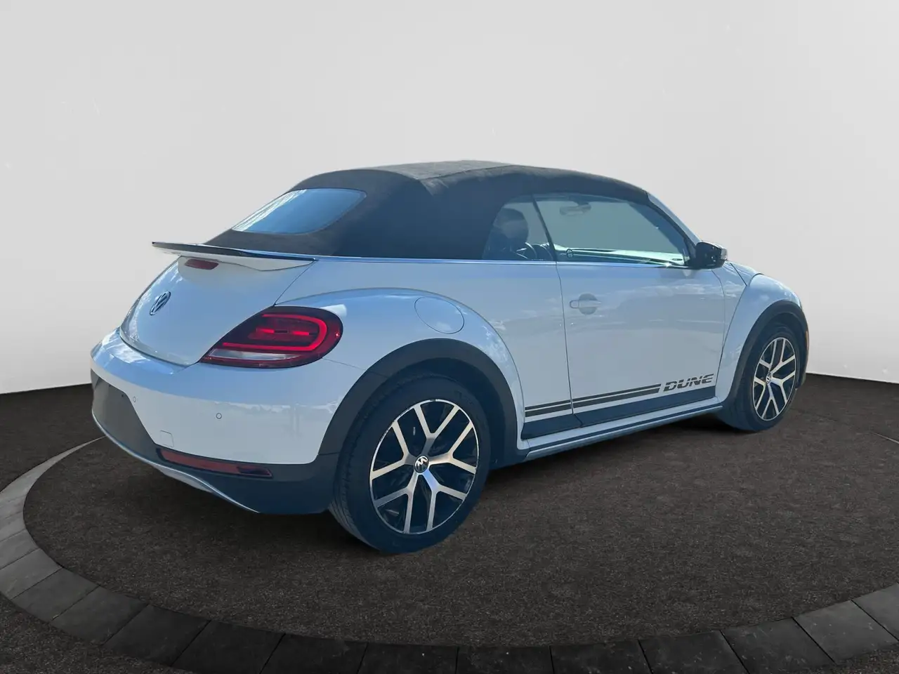 Volkswagen Beetle снимка Volkswagen Beetle