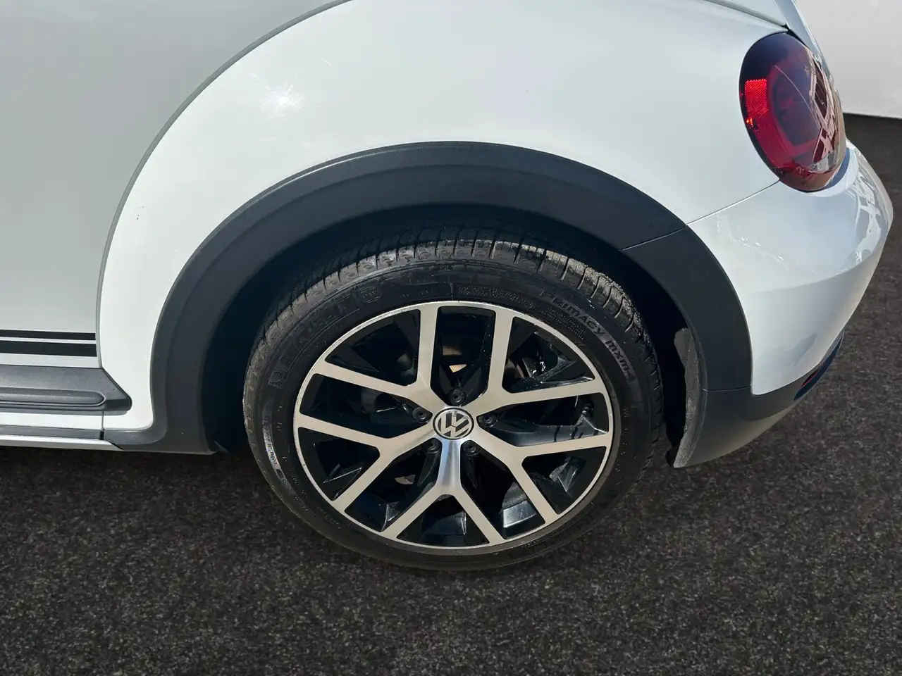 Volkswagen Beetle снимка Volkswagen Beetle