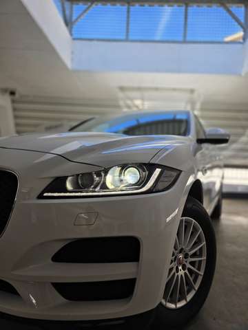 Jaguar F-Pace 25t AWD Prestige