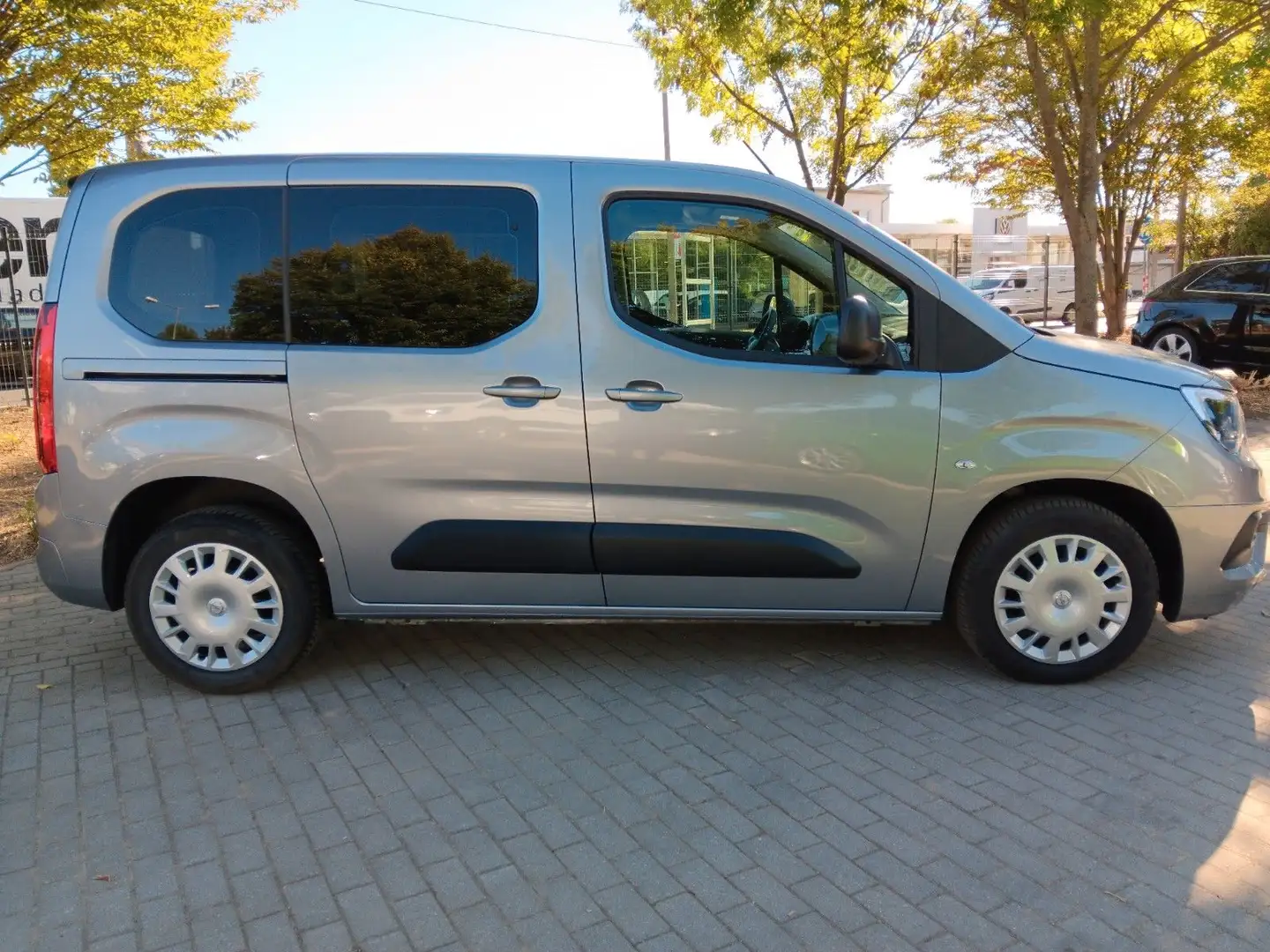 Opel Combo Life E Edition Klima NSW PDC hinten DAB Grau - 2