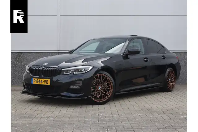 BMW 3-serie M-Sport 19inch / SOH91% / Glazen dak / HiF