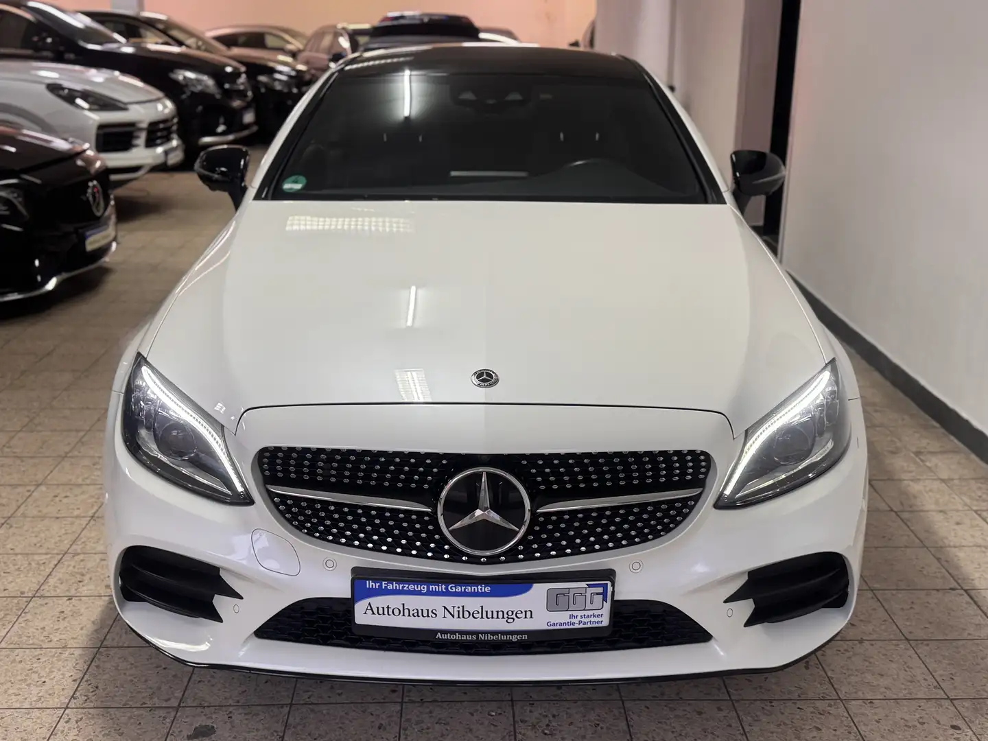 Mercedes-Benz C 400 4M Coupe AMG *DistronicPlus*360°Cam*Panorama Weiß - 2