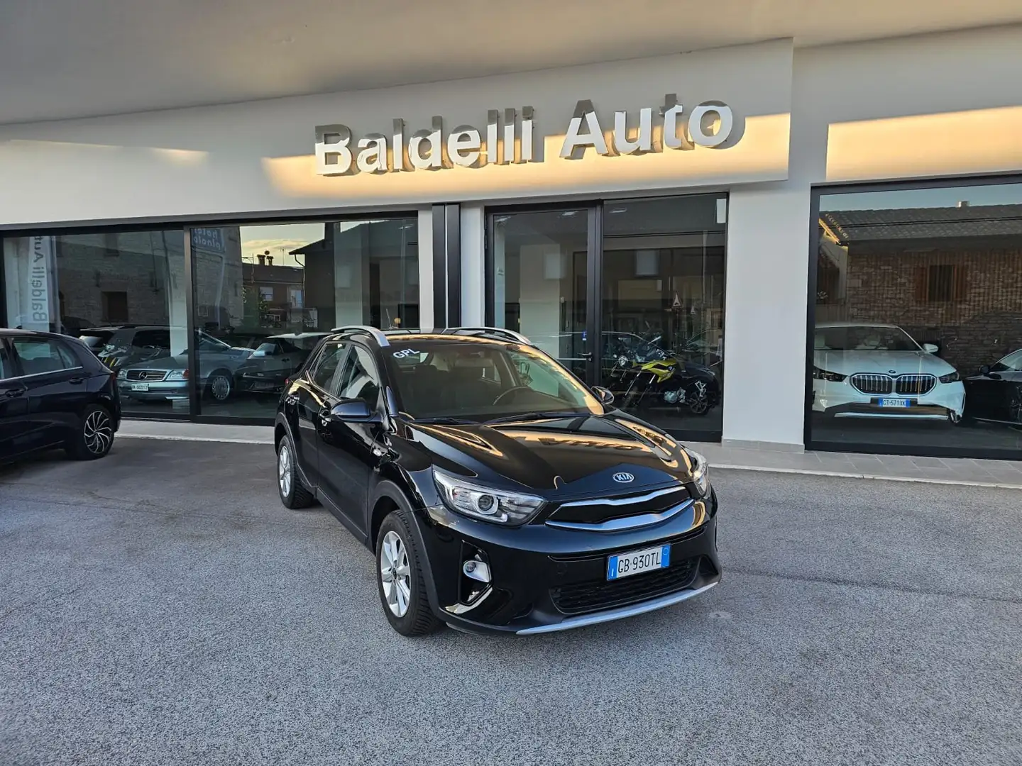 Kia Stonic Stonic 1.4 mpi eco Style Gpl 97cv my18 Negro - 1