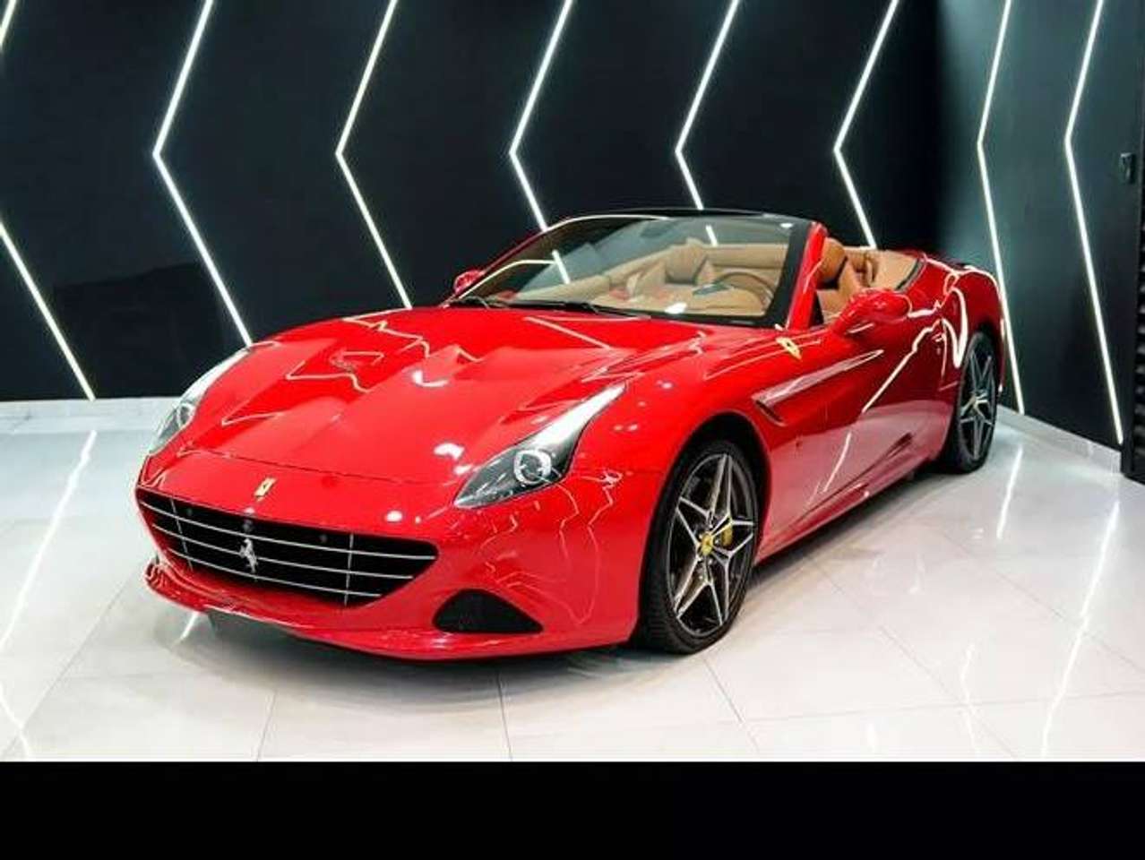 Ferrari California T 3.9 T DCT 560 CV