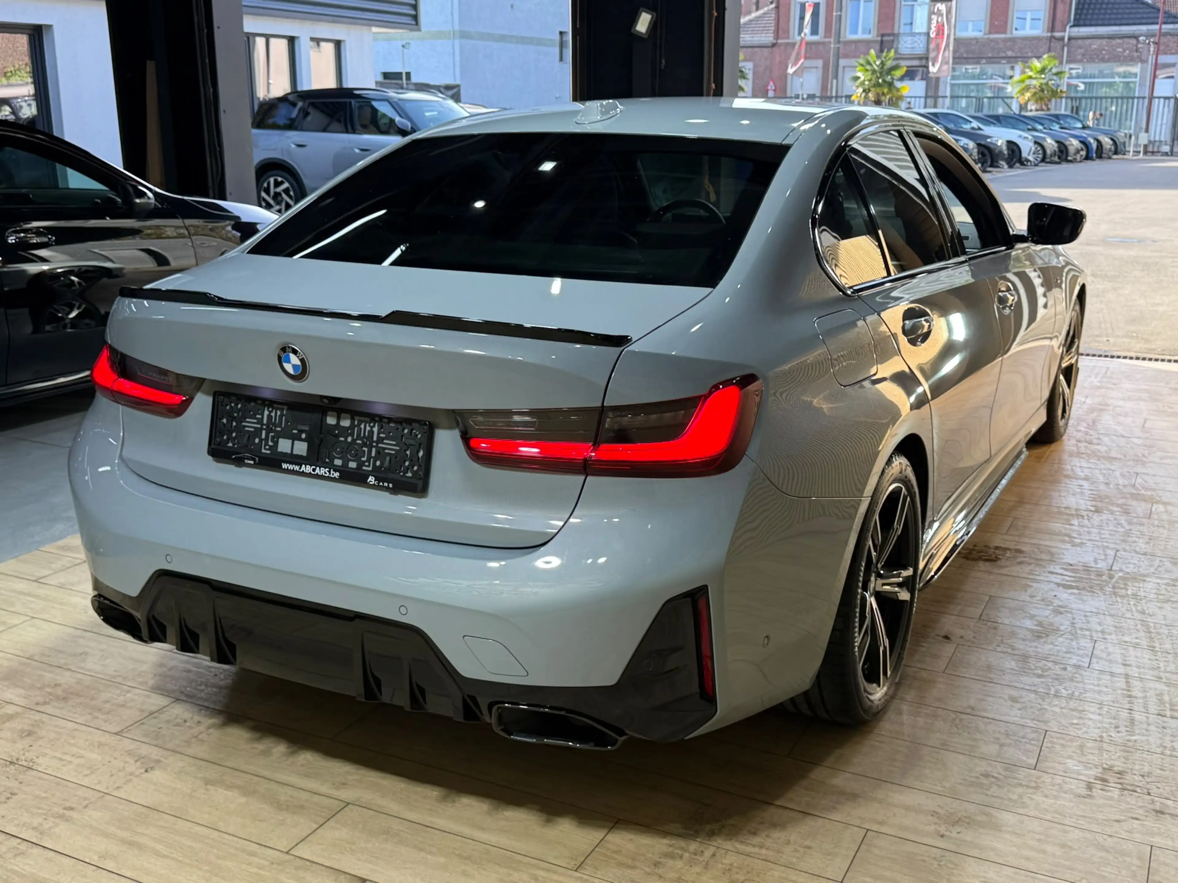 BMW 318 dA MHEV * PACK M * GARANTIE 12 MOIS * 1ER PROP * — photo 11