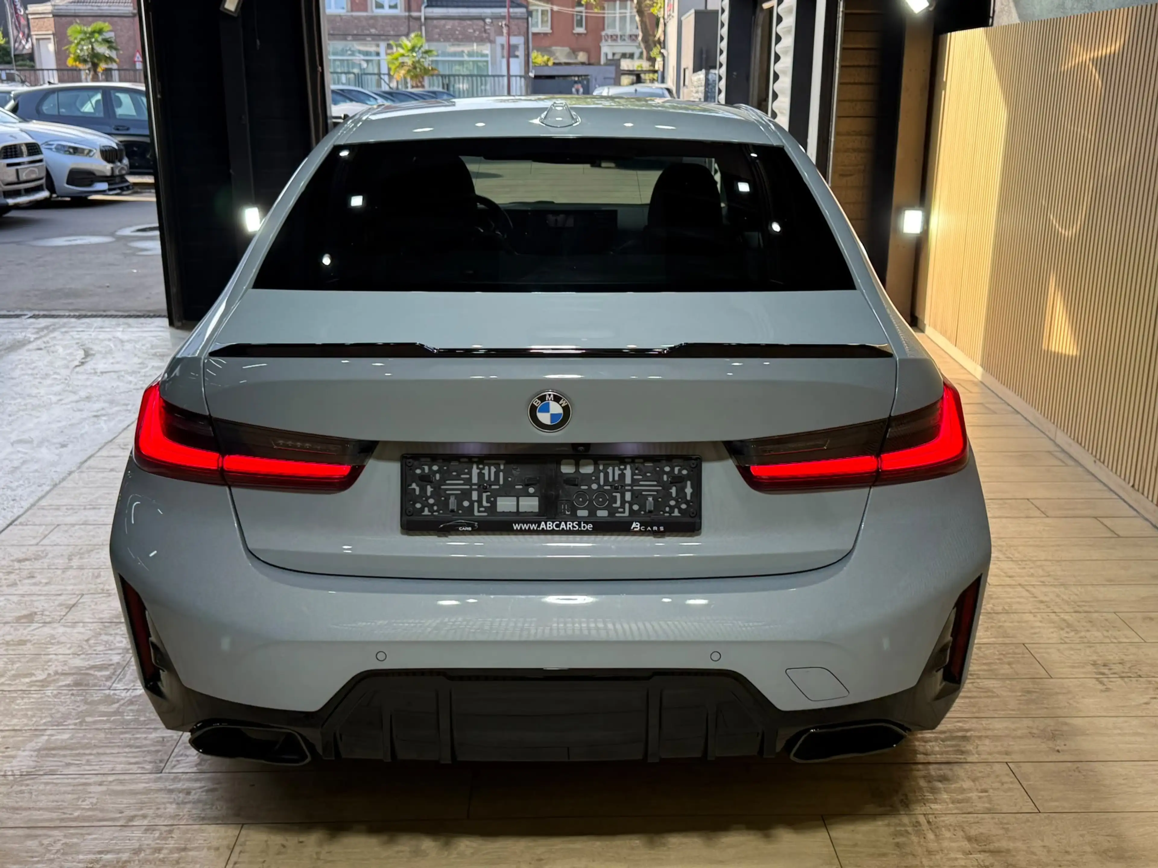 BMW 318 dA MHEV * PACK M * GARANTIE 12 MOIS * 1ER PROP * — photo 10