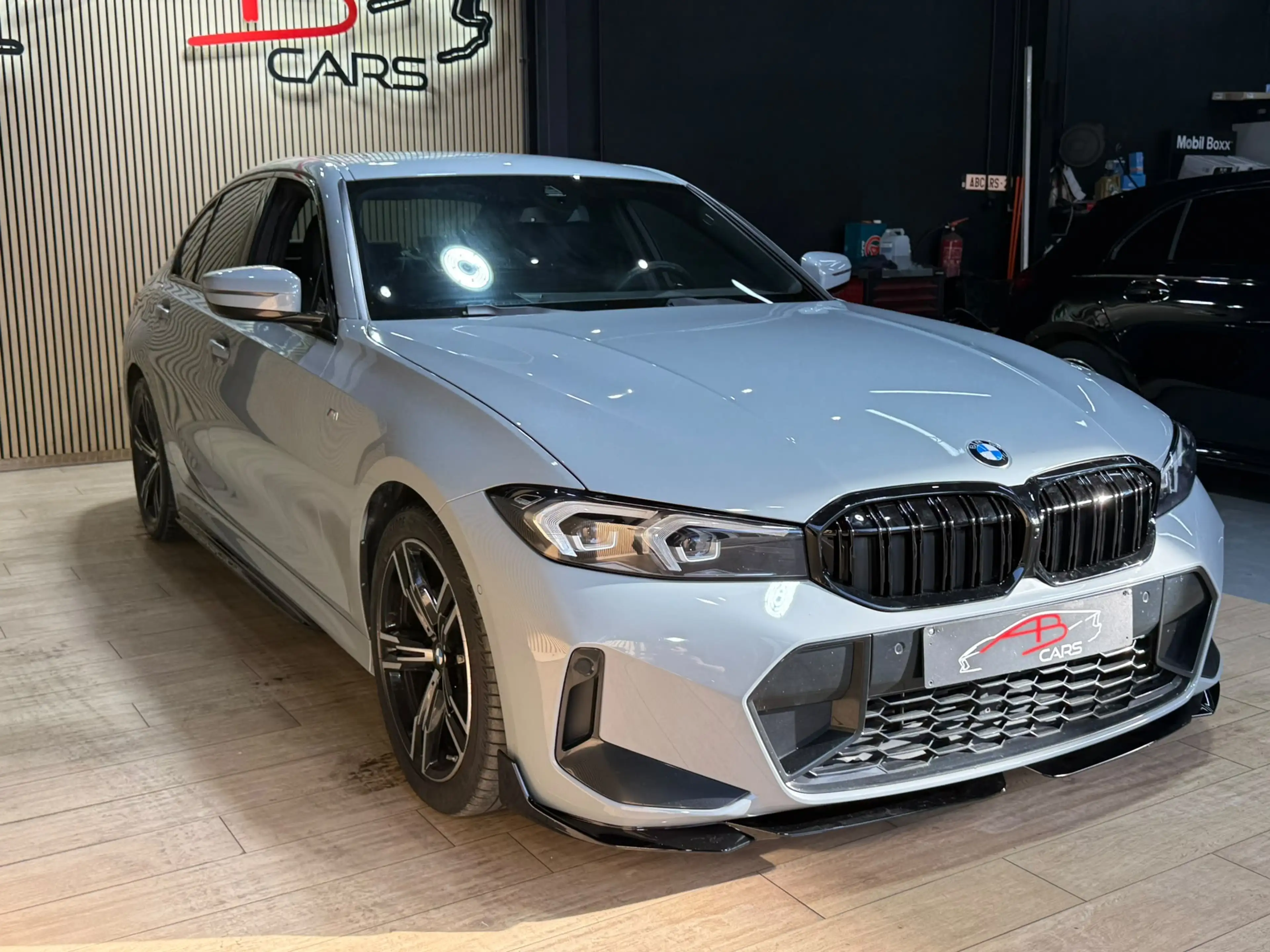 BMW 318 dA MHEV * PACK M * GARANTIE 12 MOIS * 1ER PROP * — photo 12