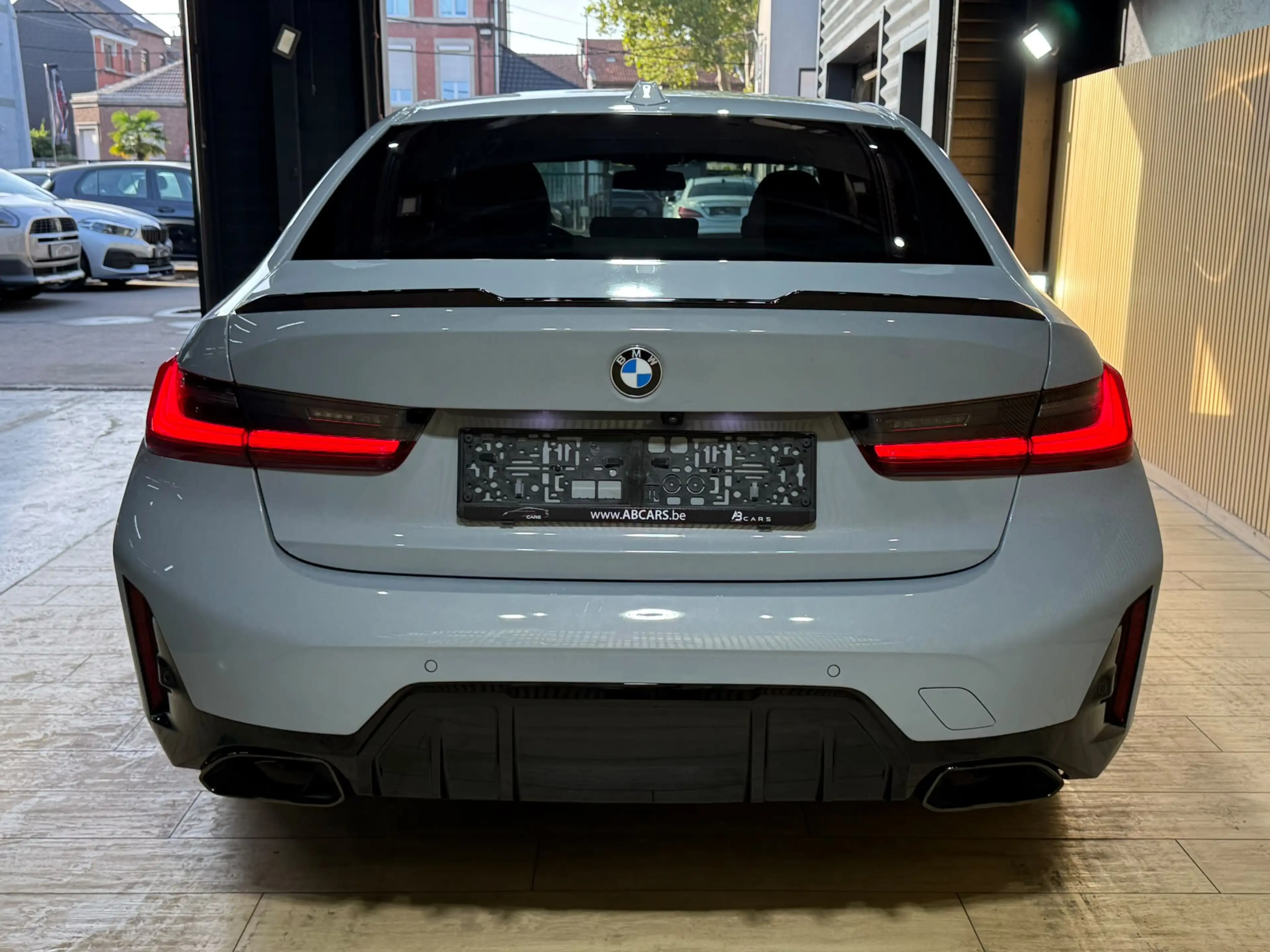 BMW 318 dA MHEV * PACK M * GARANTIE 12 MOIS * 1ER PROP * — photo 6