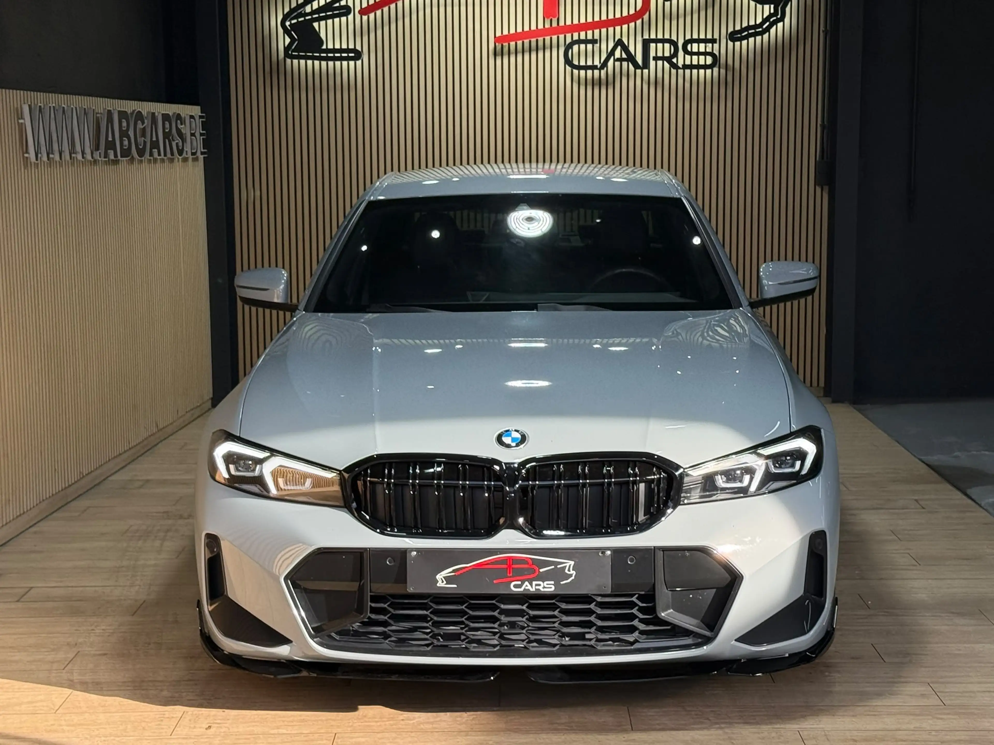 BMW 318 dA MHEV * PACK M * GARANTIE 12 MOIS * 1ER PROP * — photo 13