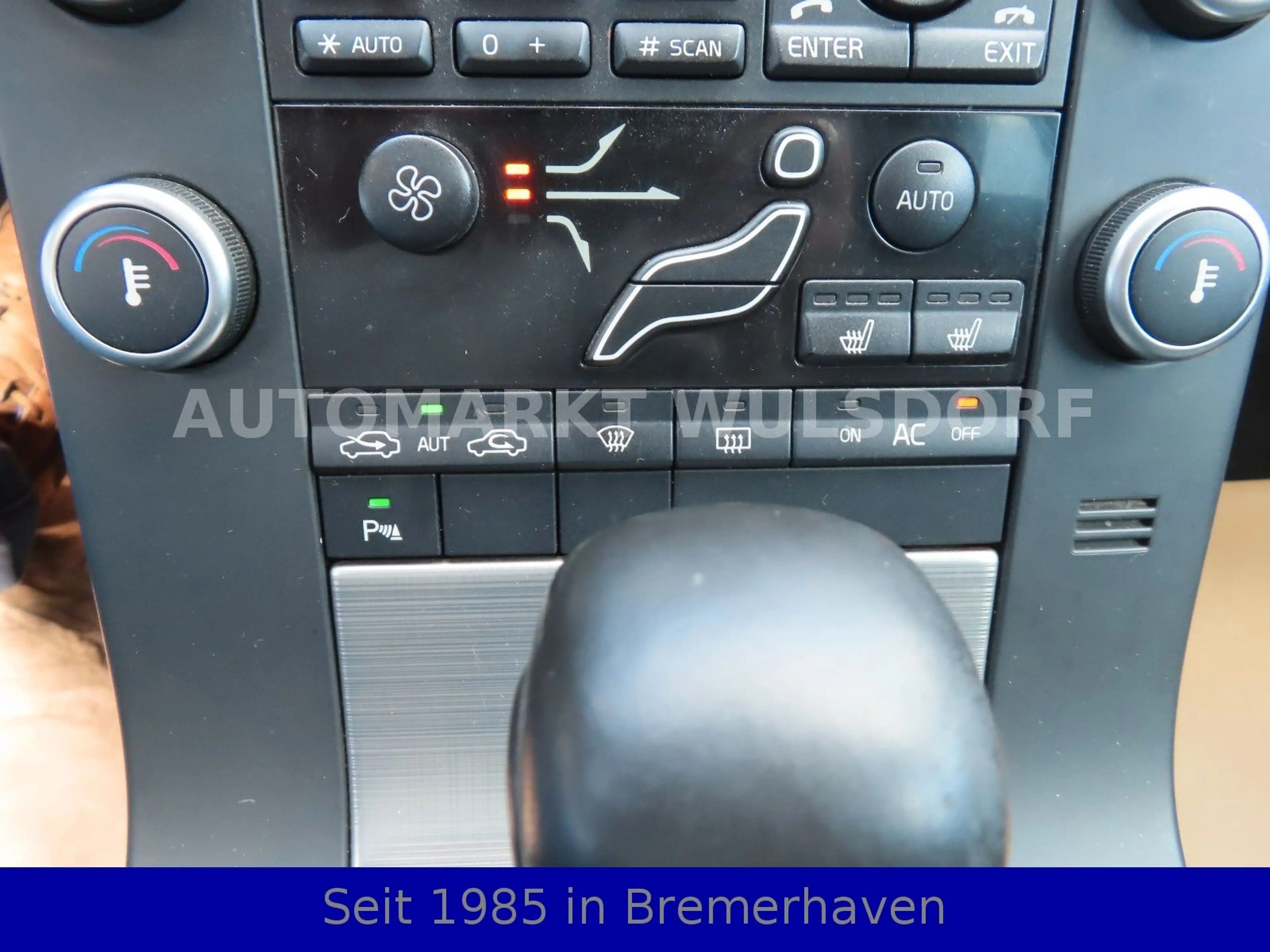 Volvo V70 Kombi Momentum,2,4D,AUTOMATIK,Leder,AC,AHK — photo 8